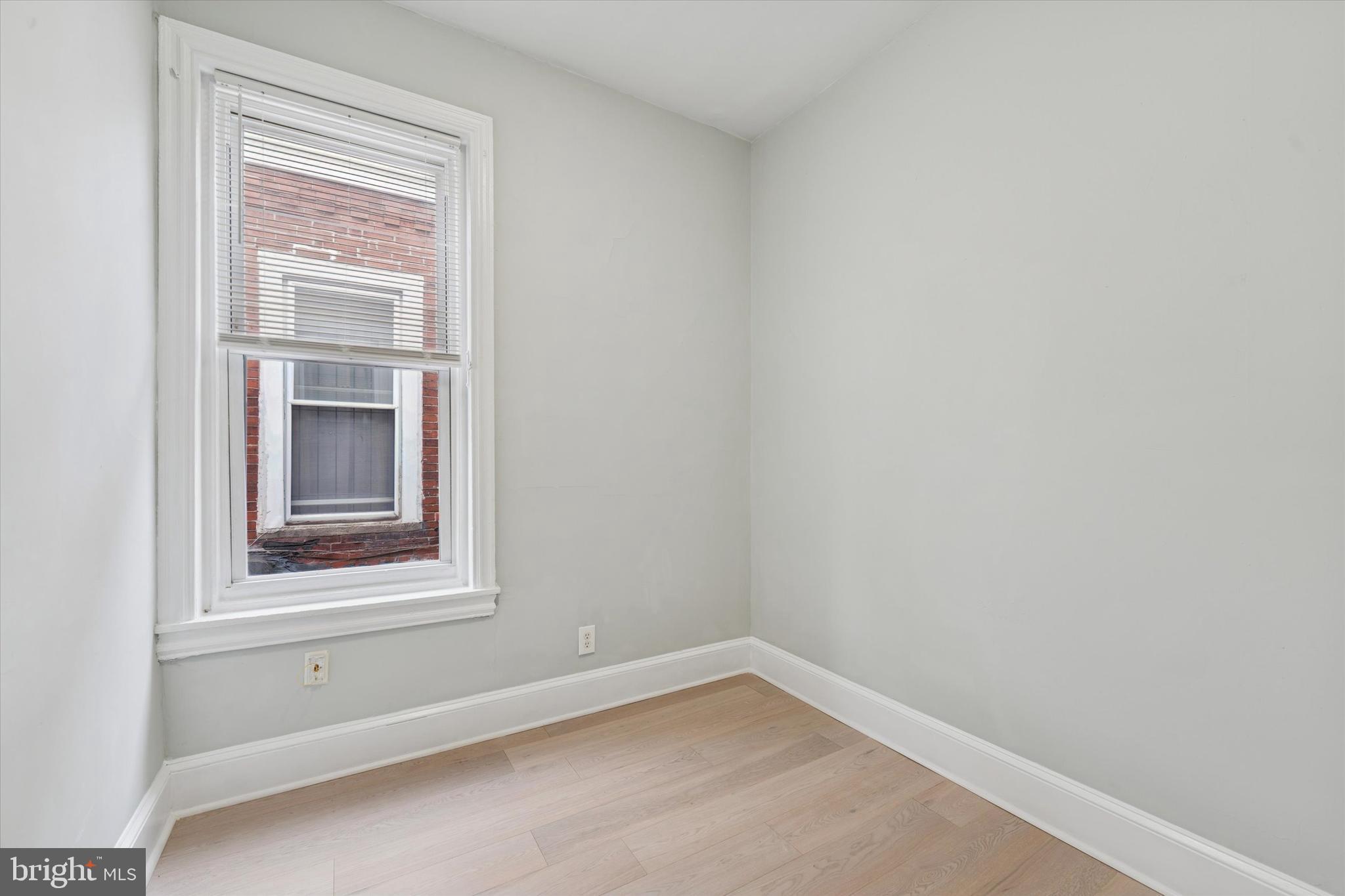 2422 W NORRIS STREET