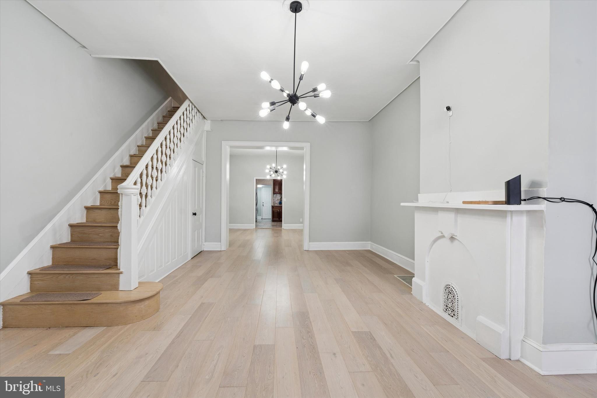 2422 W NORRIS STREET