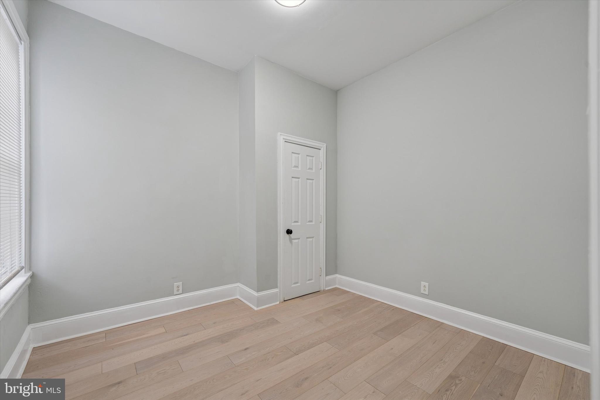 2422 W NORRIS STREET