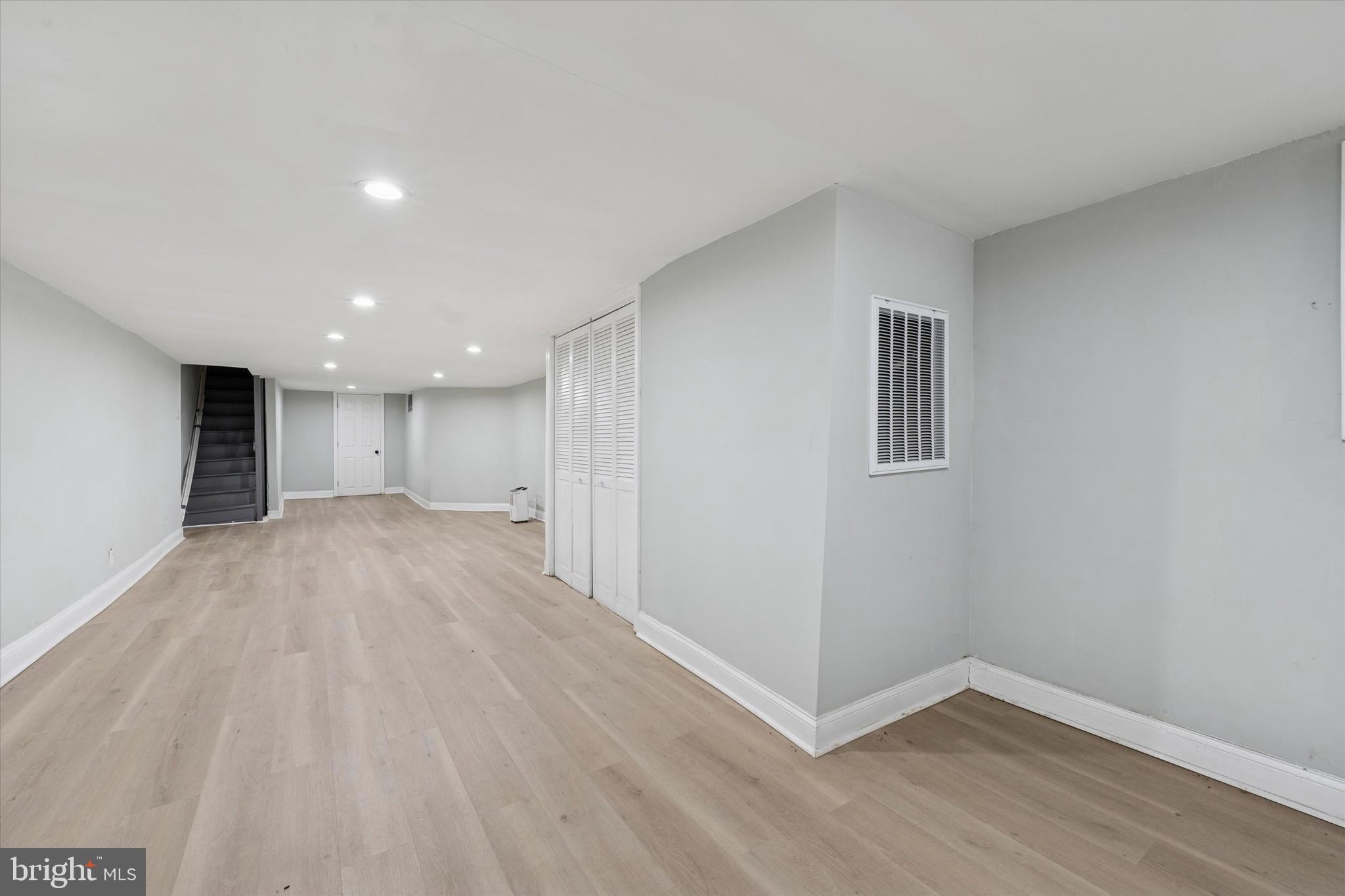 2422 W NORRIS STREET