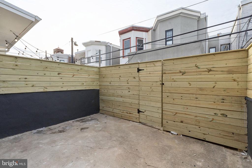 1816 S MOLE STREET