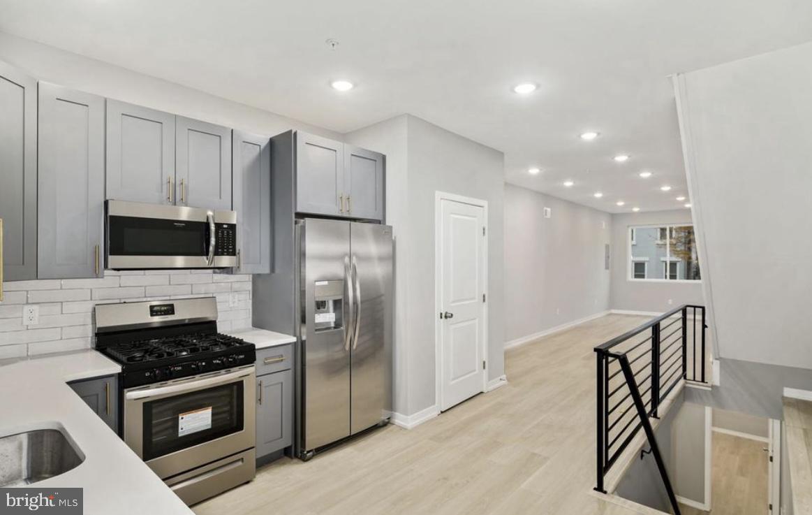 2426 JASPER STREET A