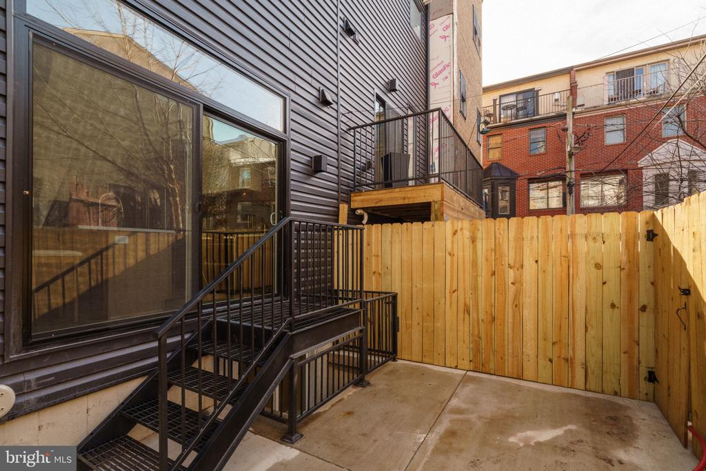 520 S 17TH STREET