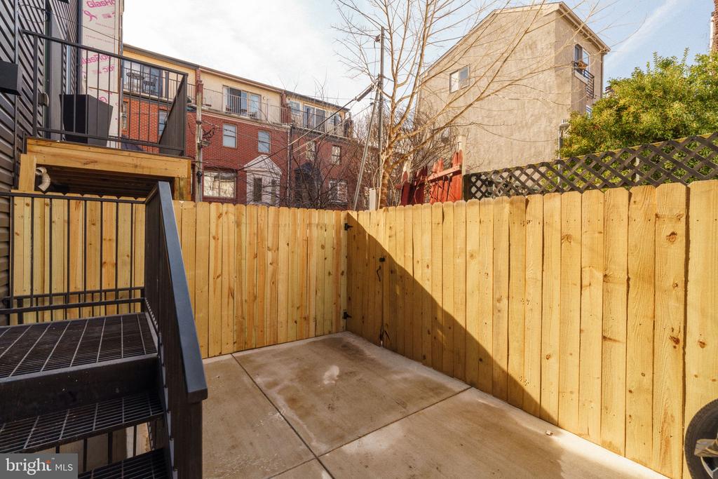 520 S 17TH STREET