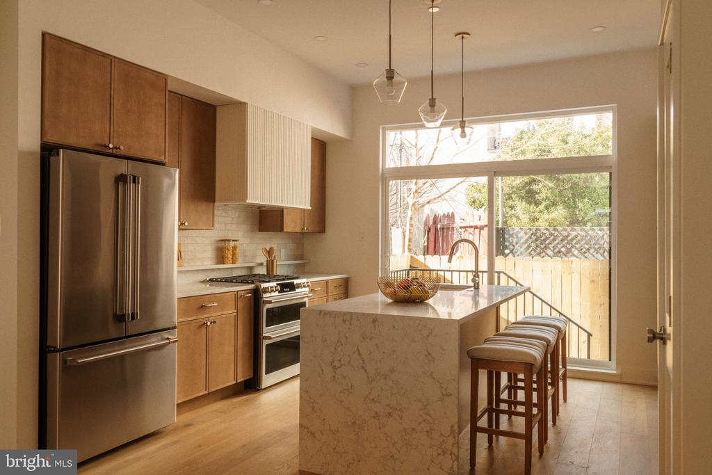 520 S 17TH STREET