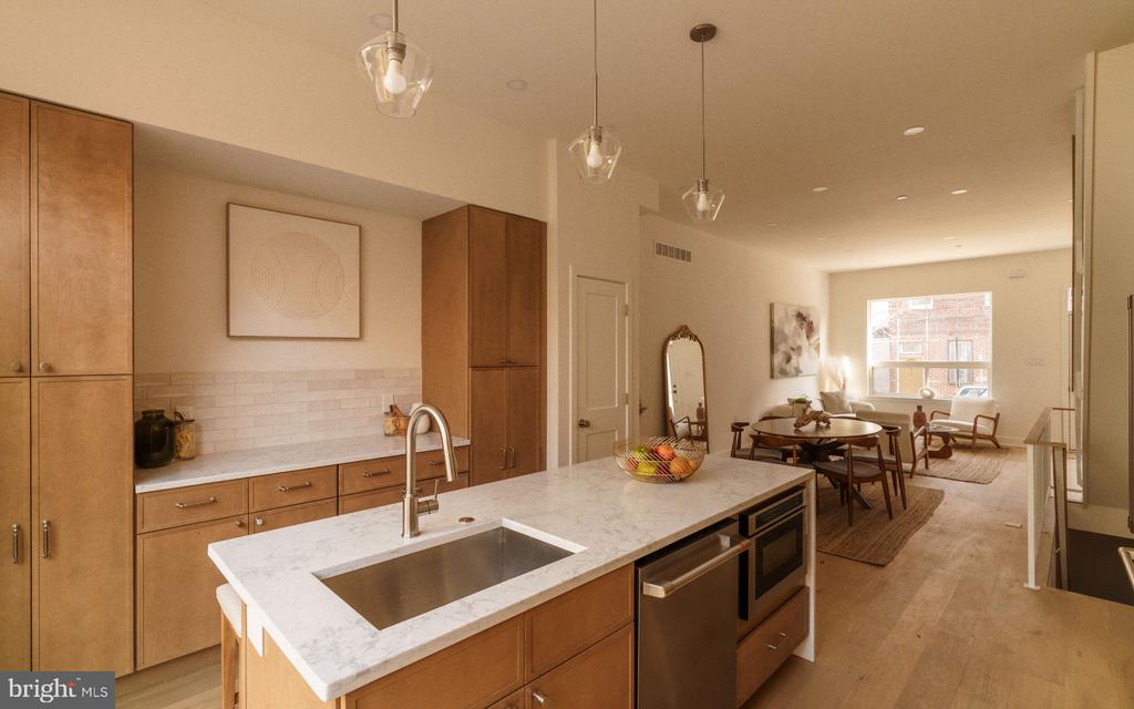 520 S 17TH STREET