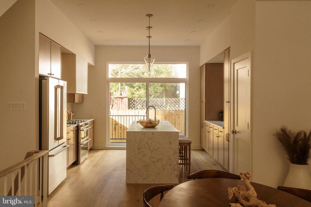 520 S 17TH STREET
