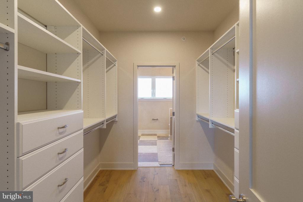 520 S 17TH STREET