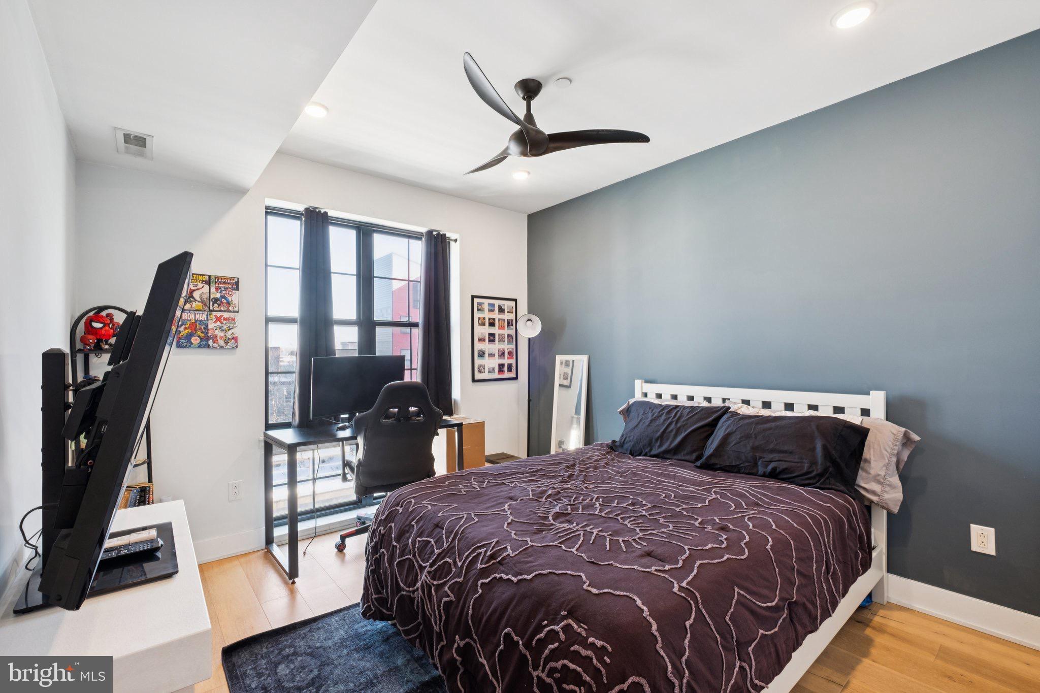 1232 N FRONT STREET 4B