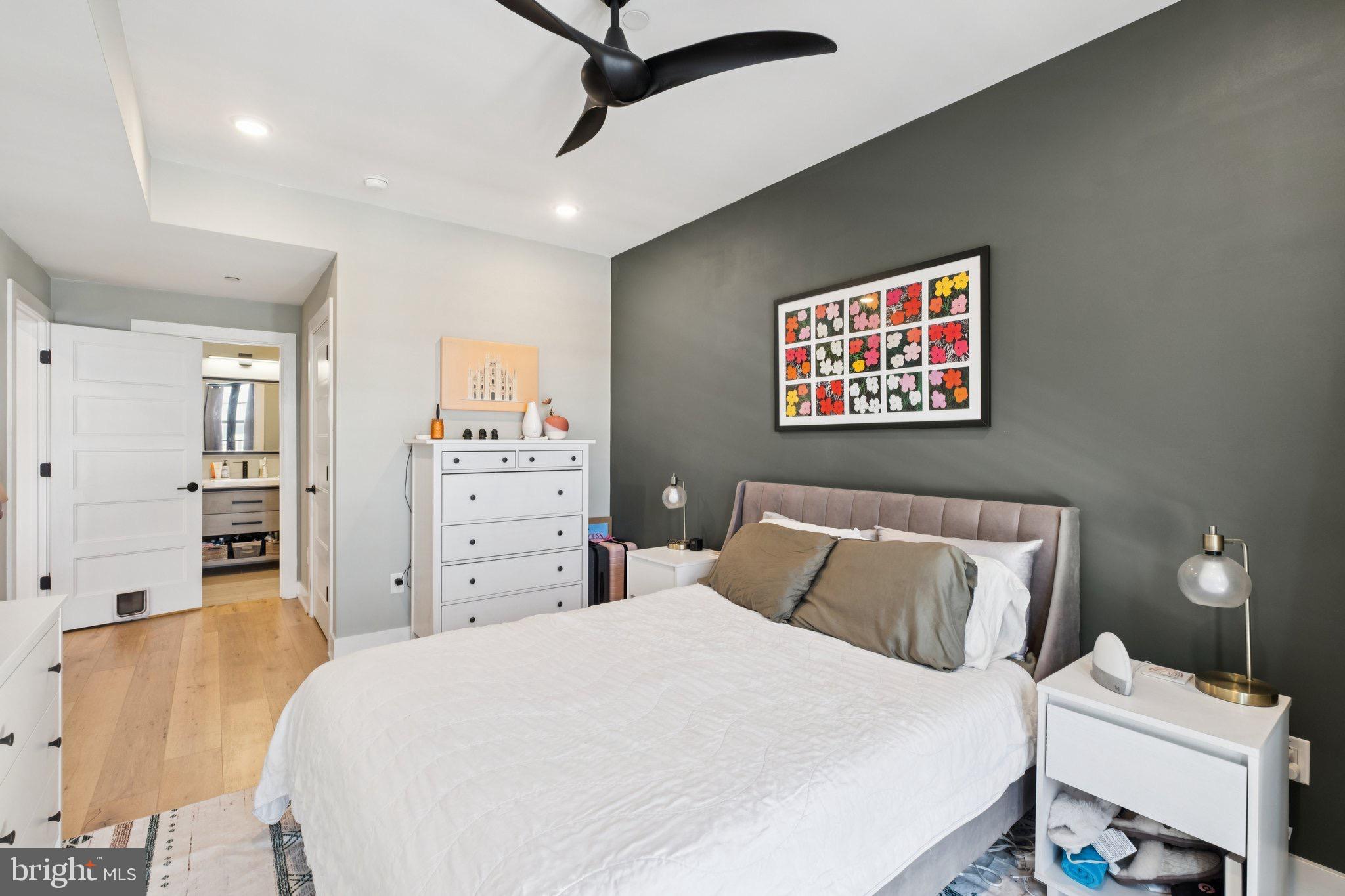 1232 N FRONT STREET 4B