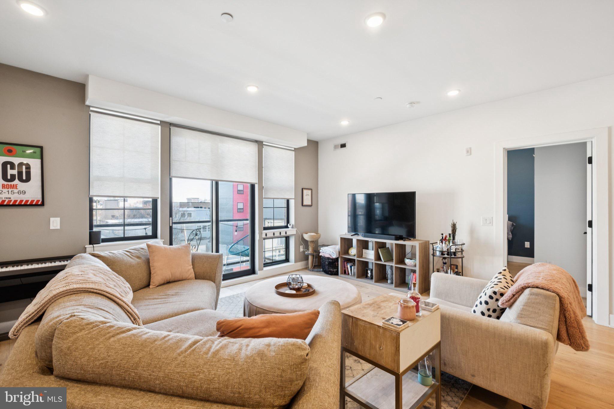 1232 N FRONT STREET 4B