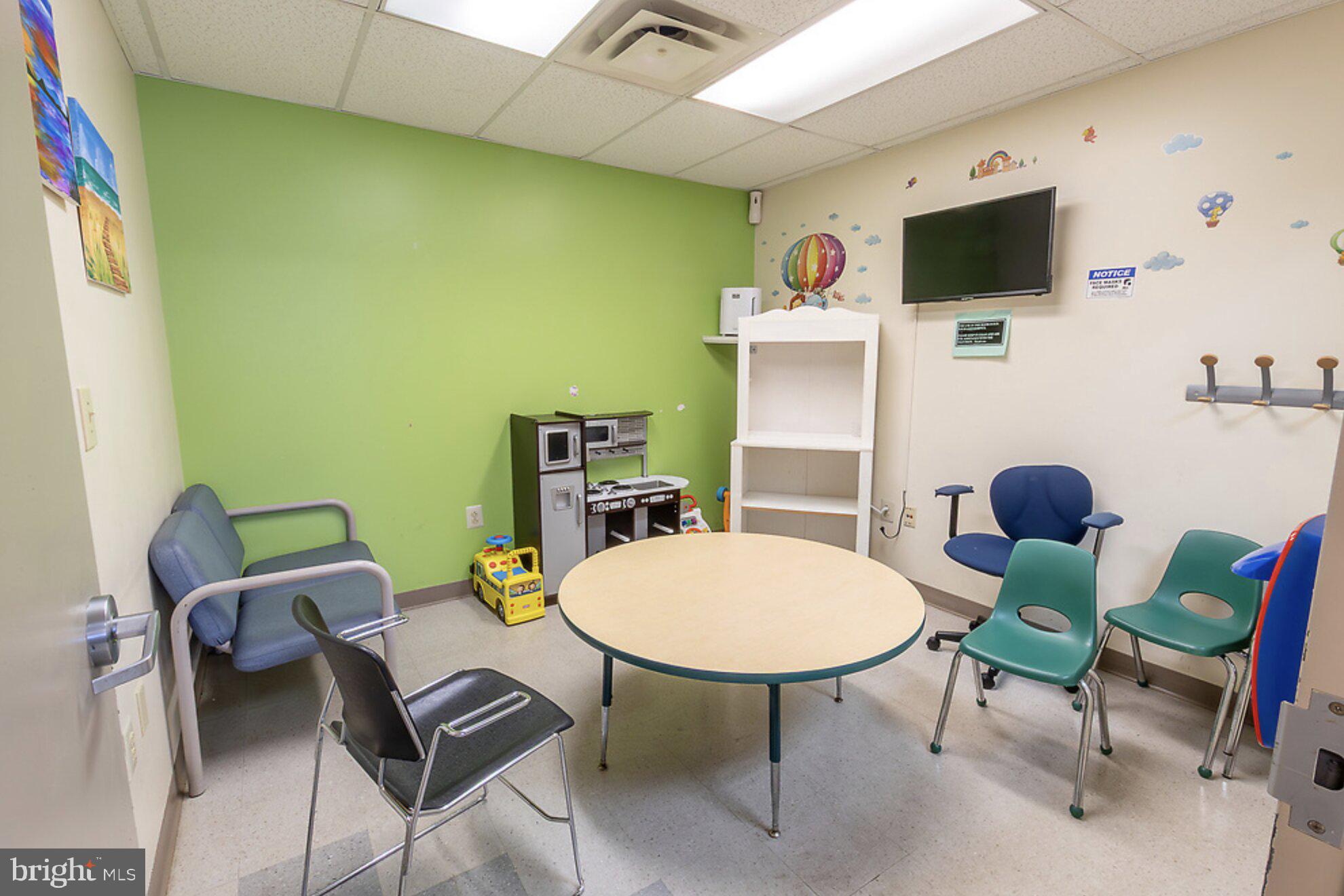 53 E ARMAT STREET 69