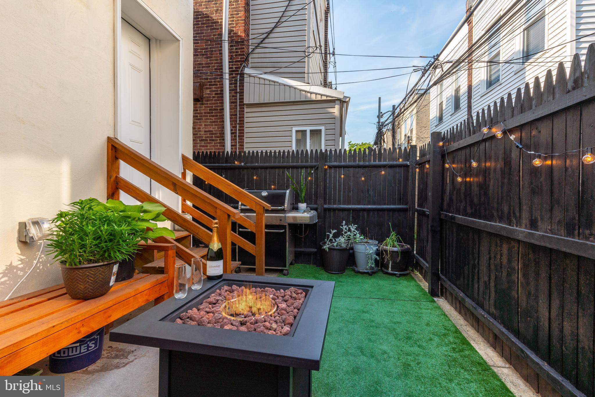 1619 N CORLIES STREET