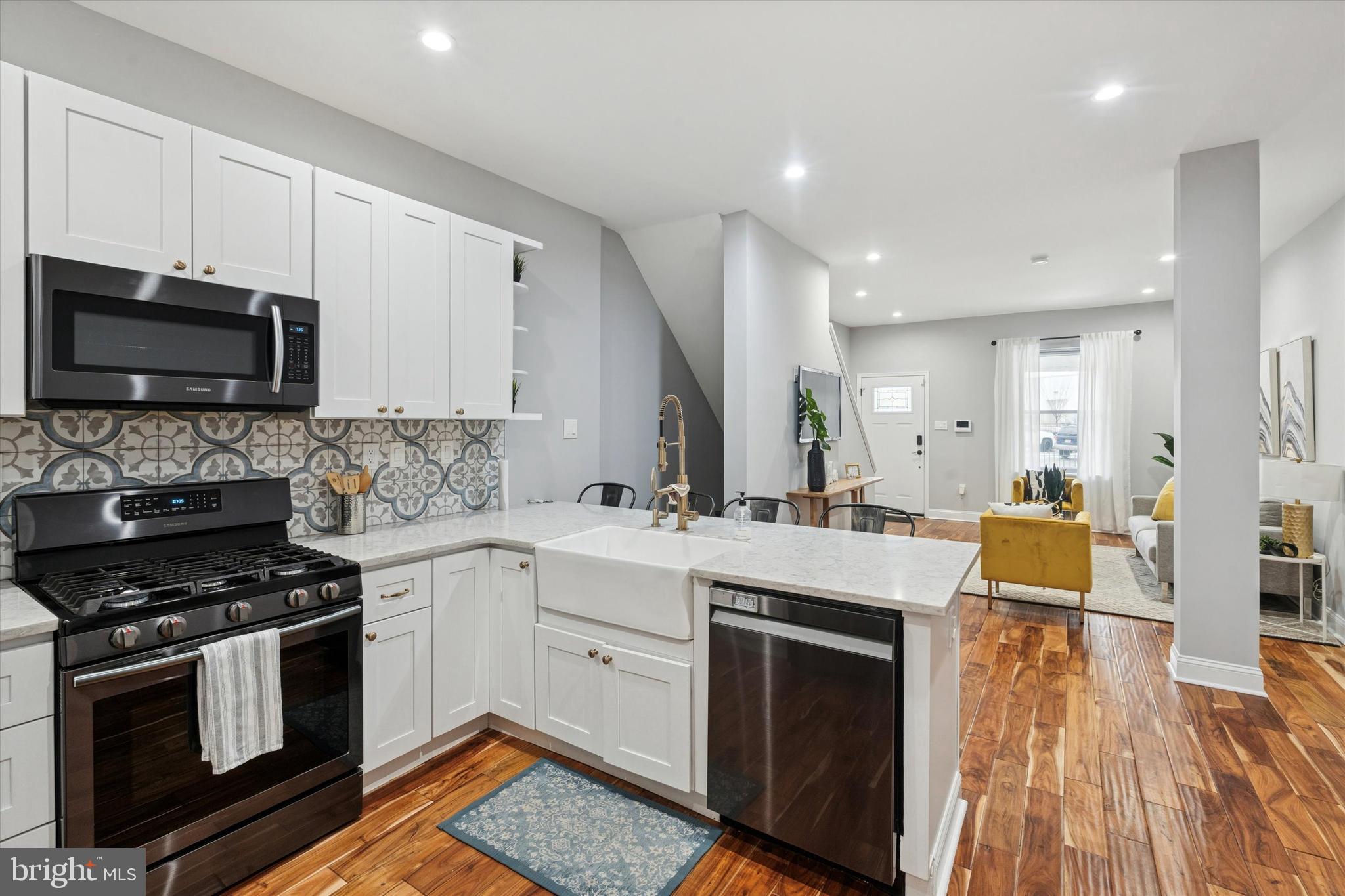 1623 N CORLIES STREET