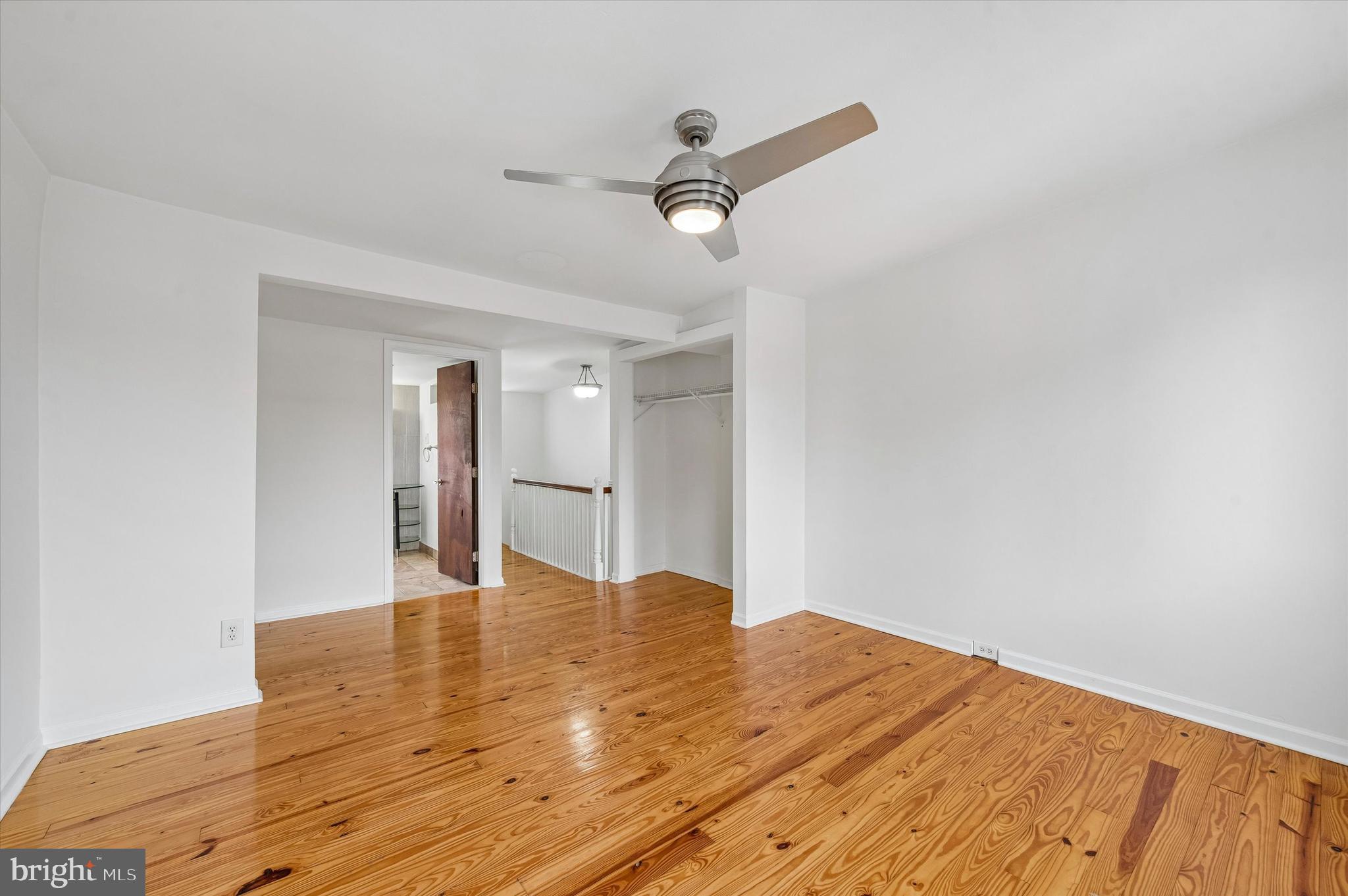 2042 E HUNTINGDON STREET