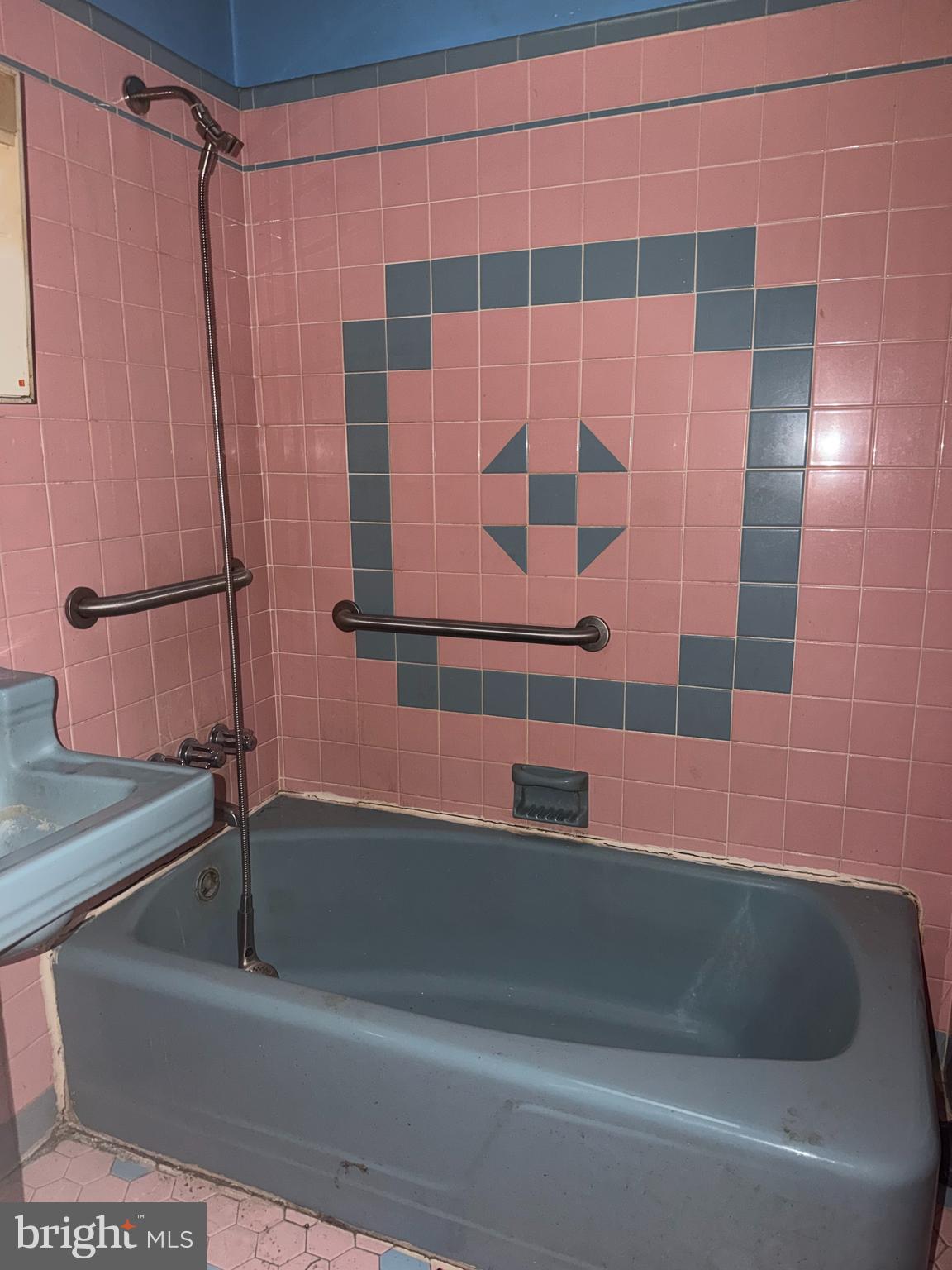 4547 N SMEDLEY STREET