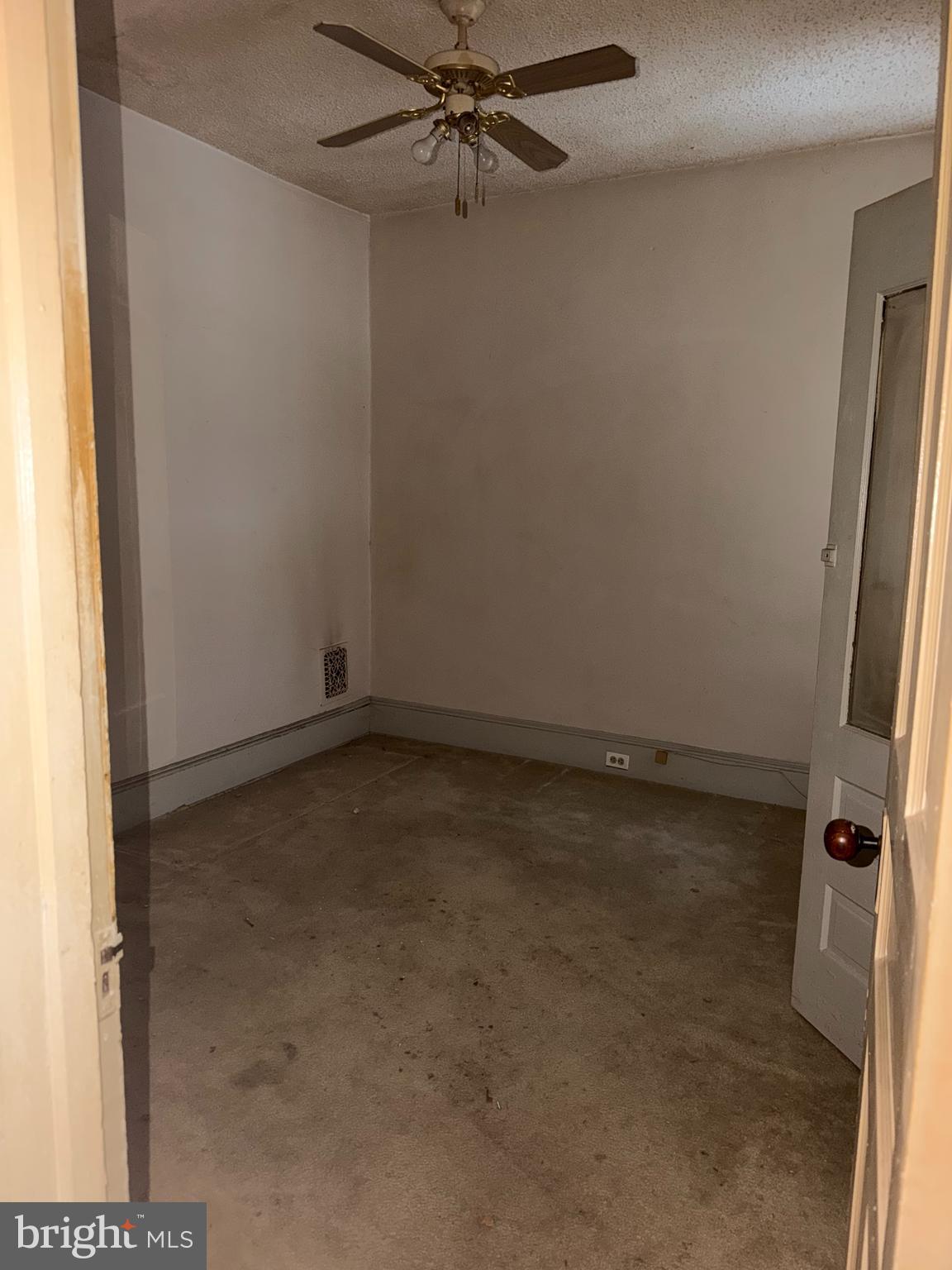 4547 N SMEDLEY STREET