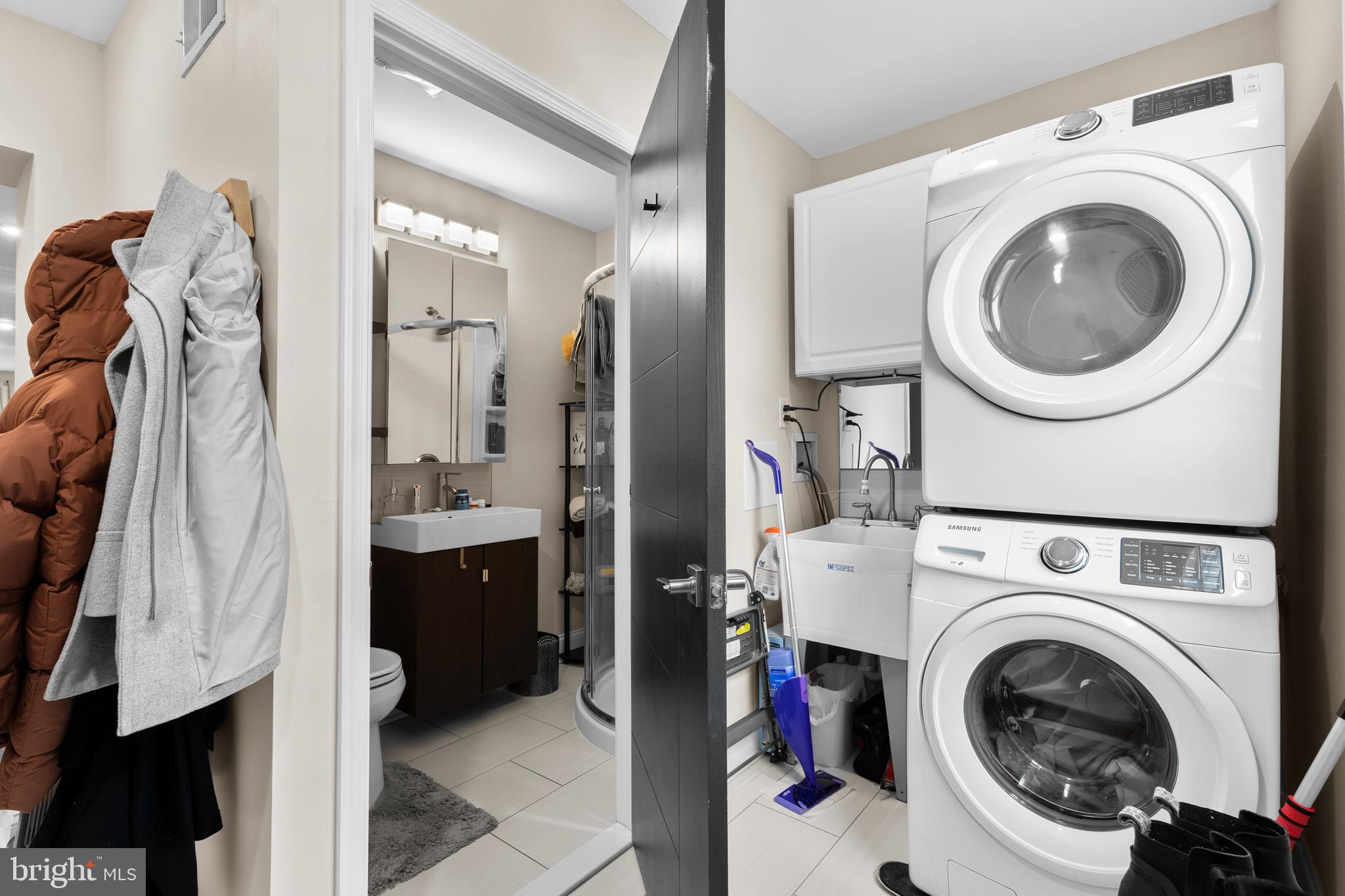 2427 E CLEARFIELD STREET