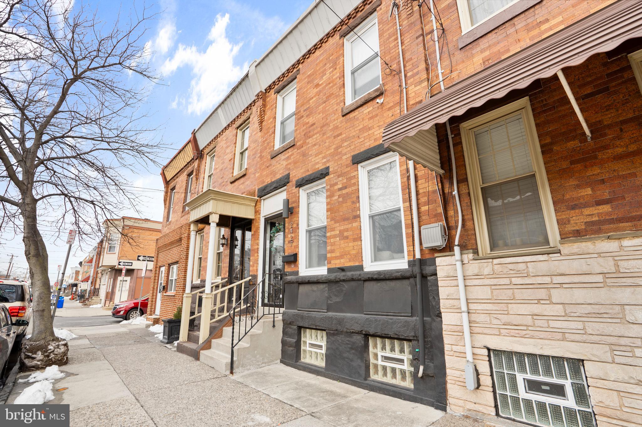 2427 E CLEARFIELD STREET