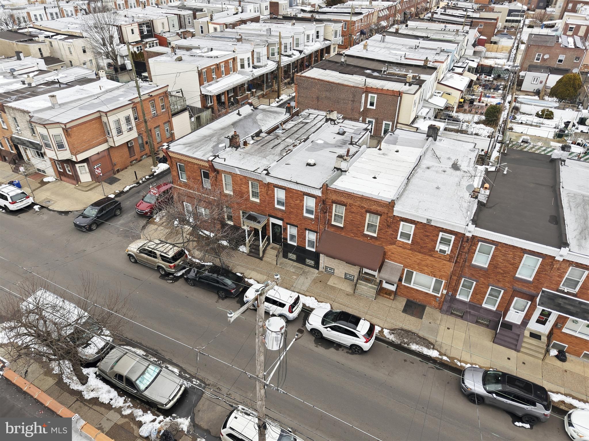 2427 E CLEARFIELD STREET