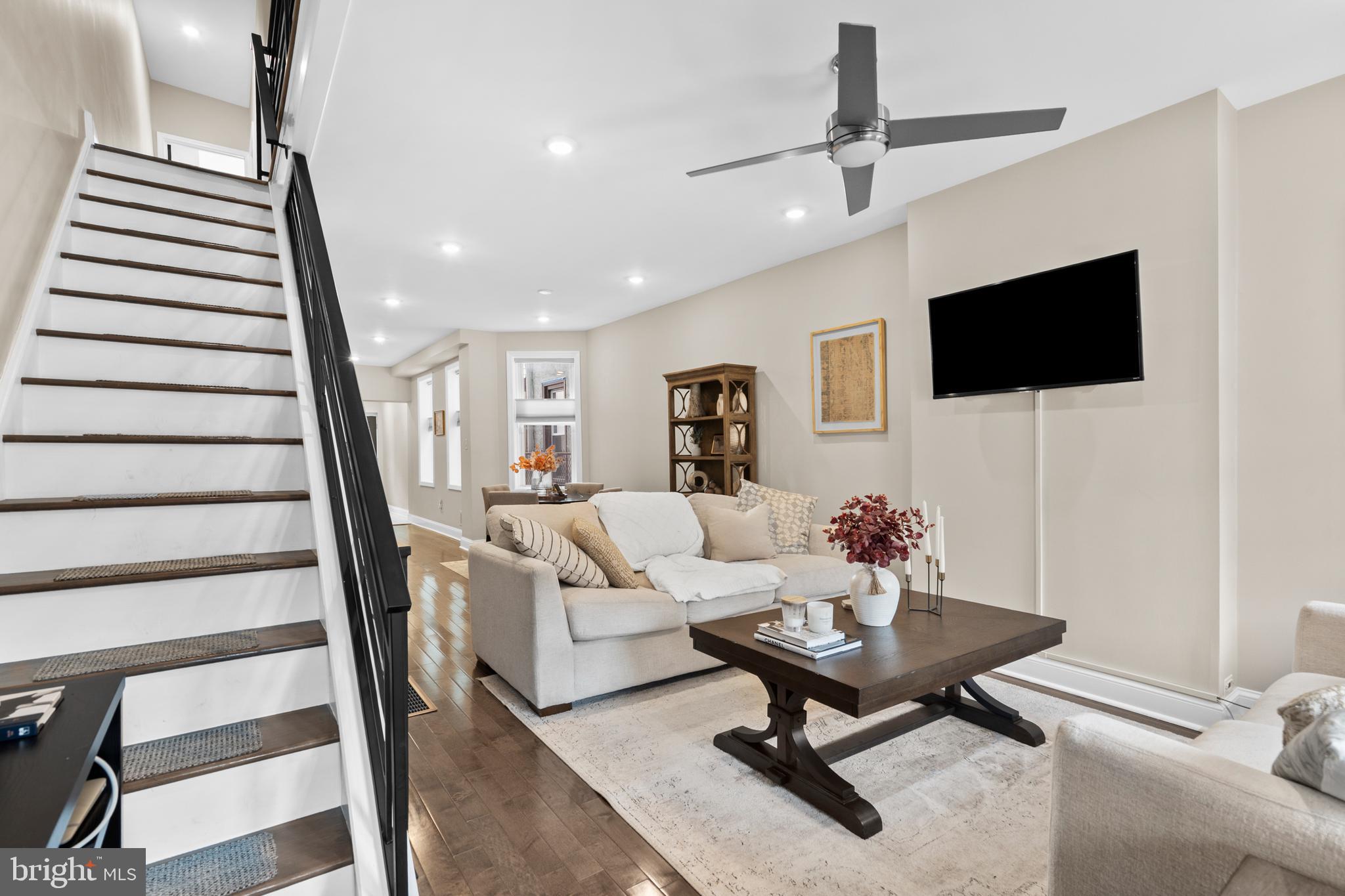 2427 E CLEARFIELD STREET