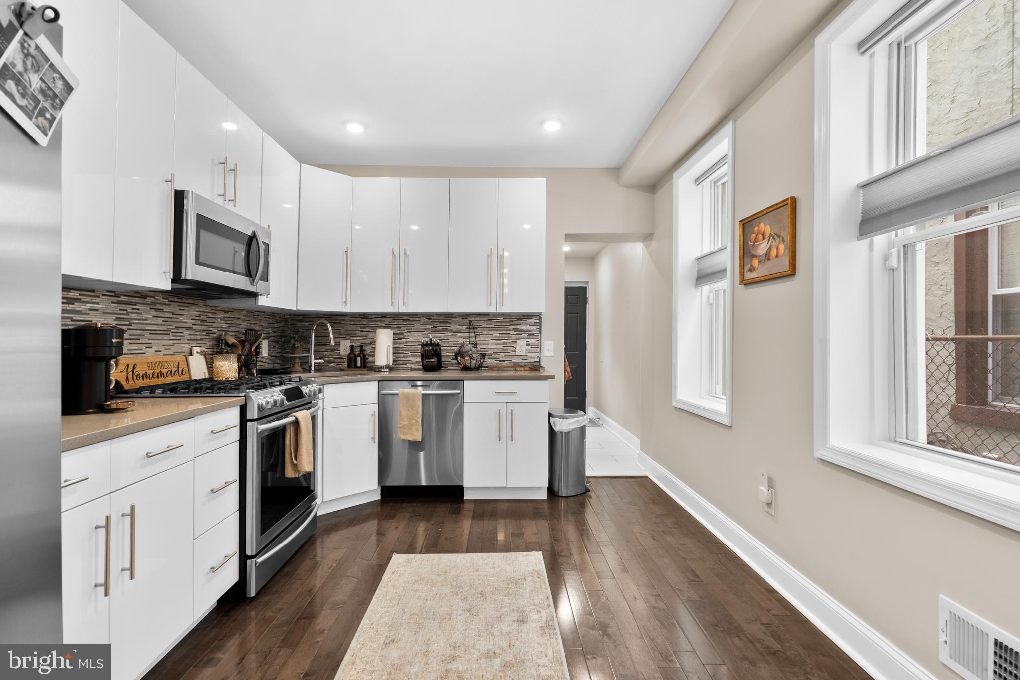 2427 E CLEARFIELD STREET