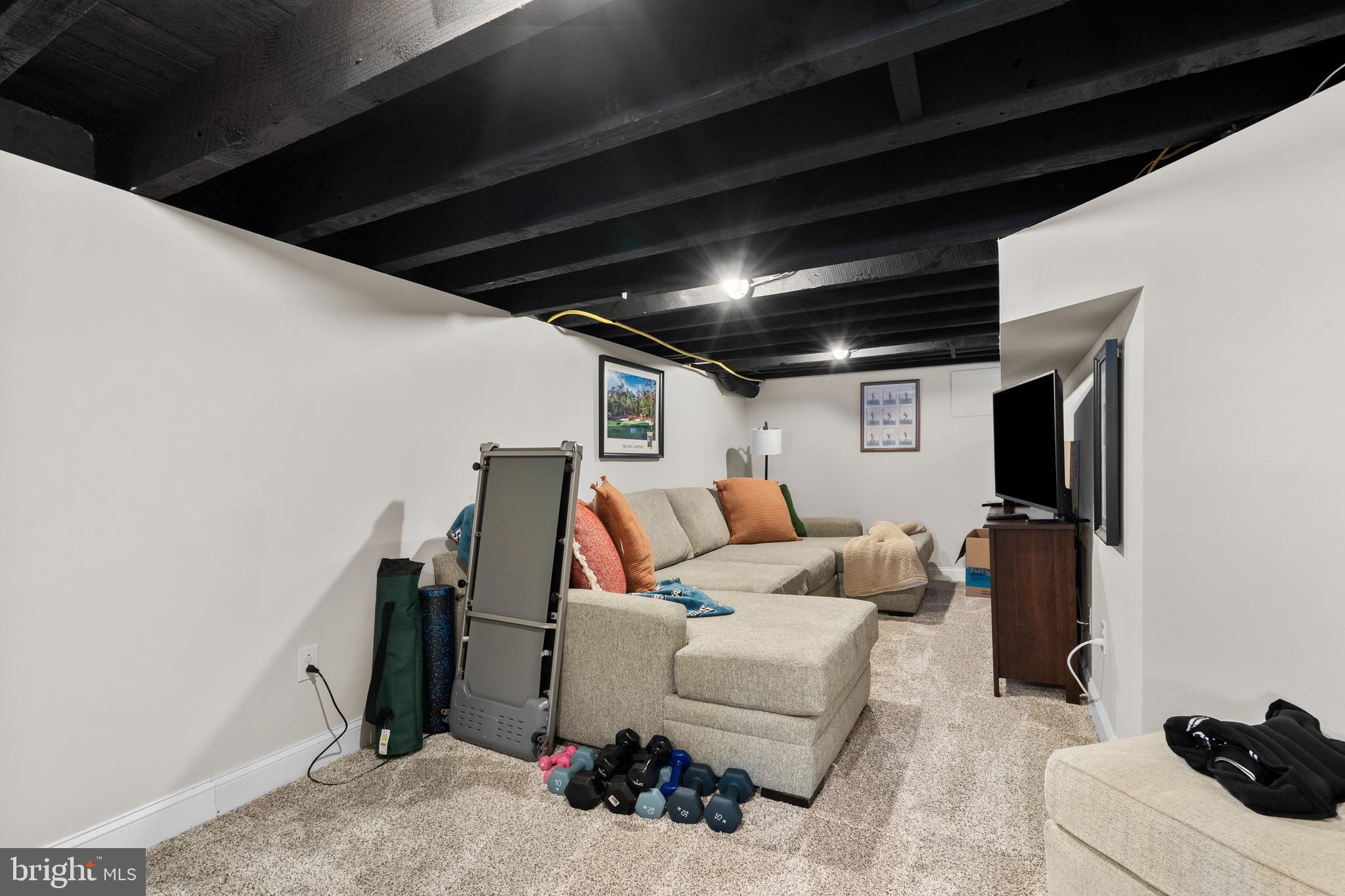 2427 E CLEARFIELD STREET