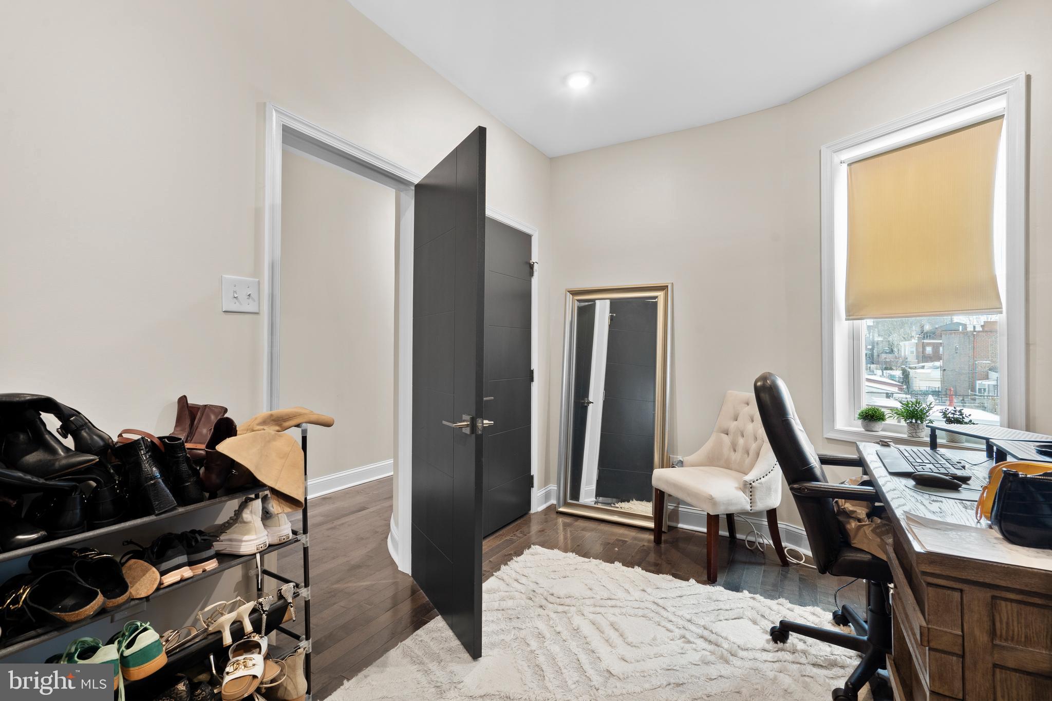 2427 E CLEARFIELD STREET