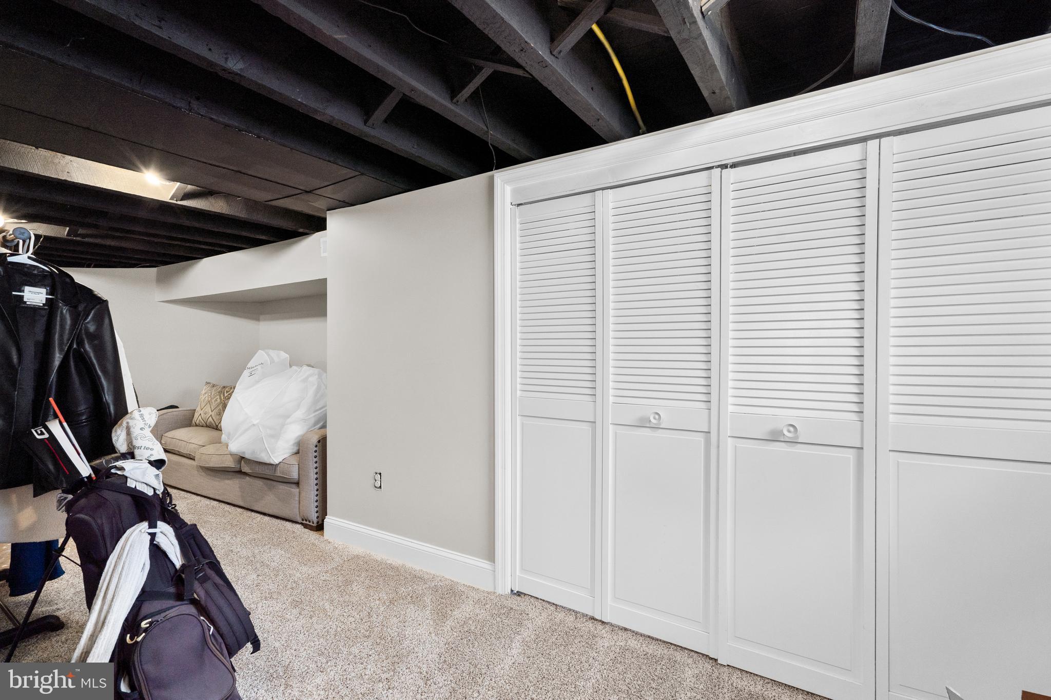 2427 E CLEARFIELD STREET