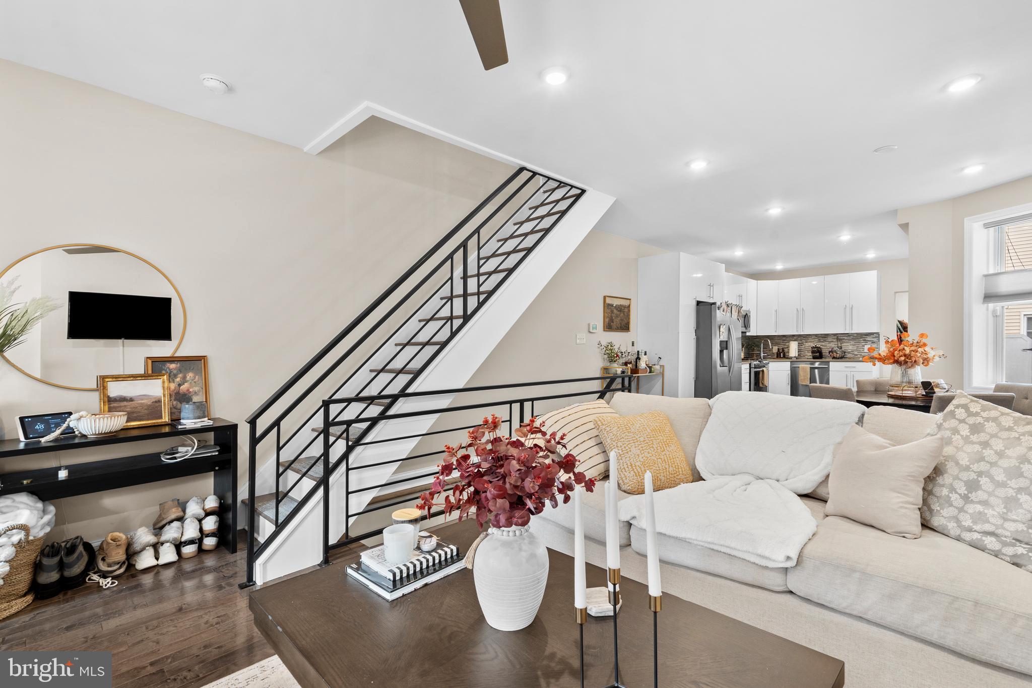 2427 E CLEARFIELD STREET