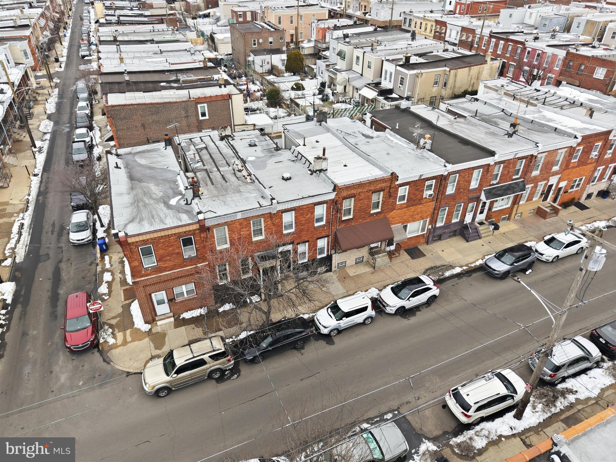 2427 E CLEARFIELD STREET