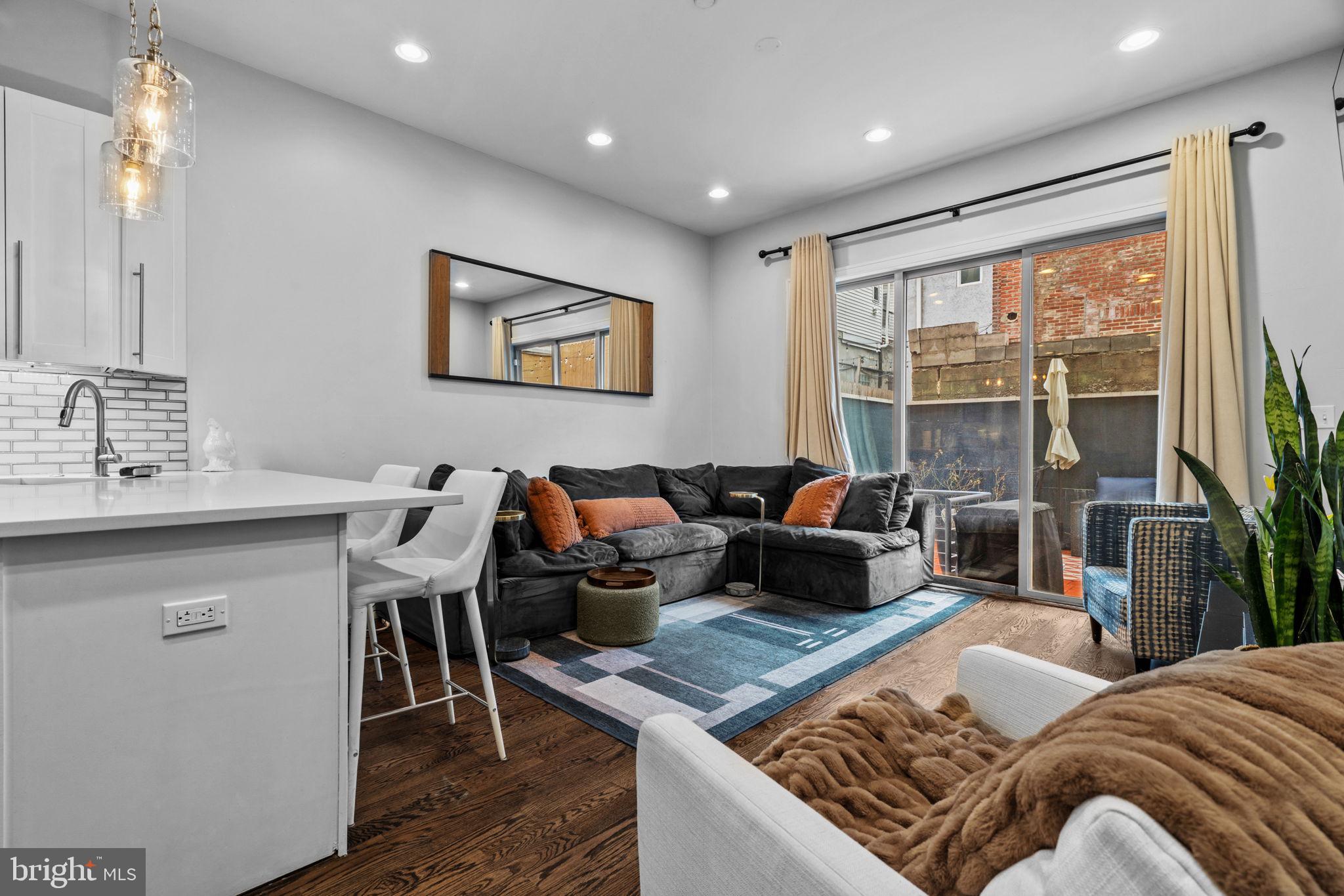 1516 N PALETHORP STREET