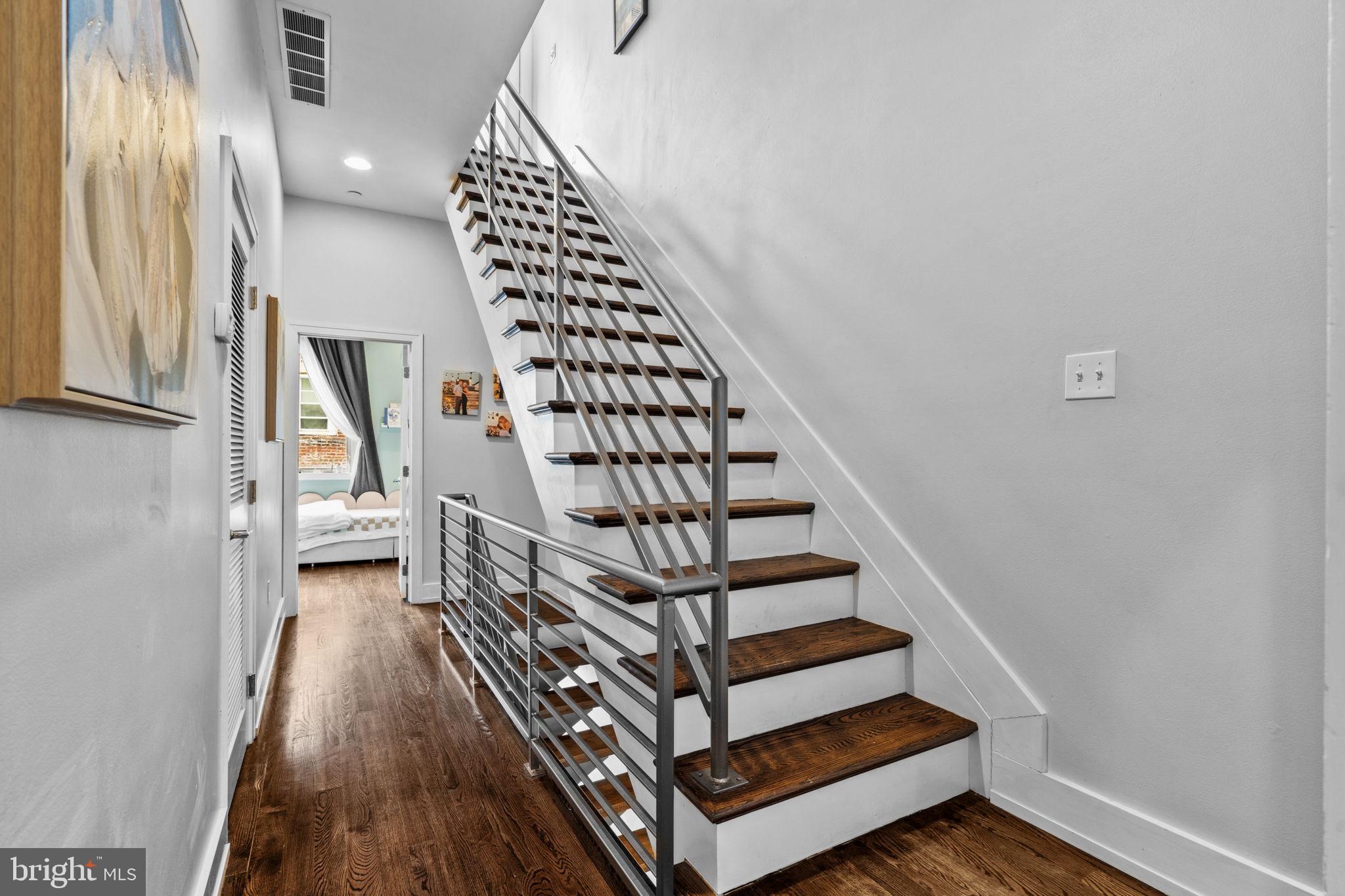 1516 N PALETHORP STREET