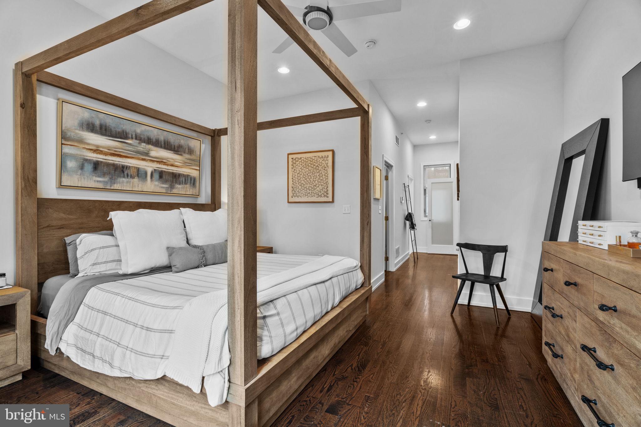 1516 N PALETHORP STREET