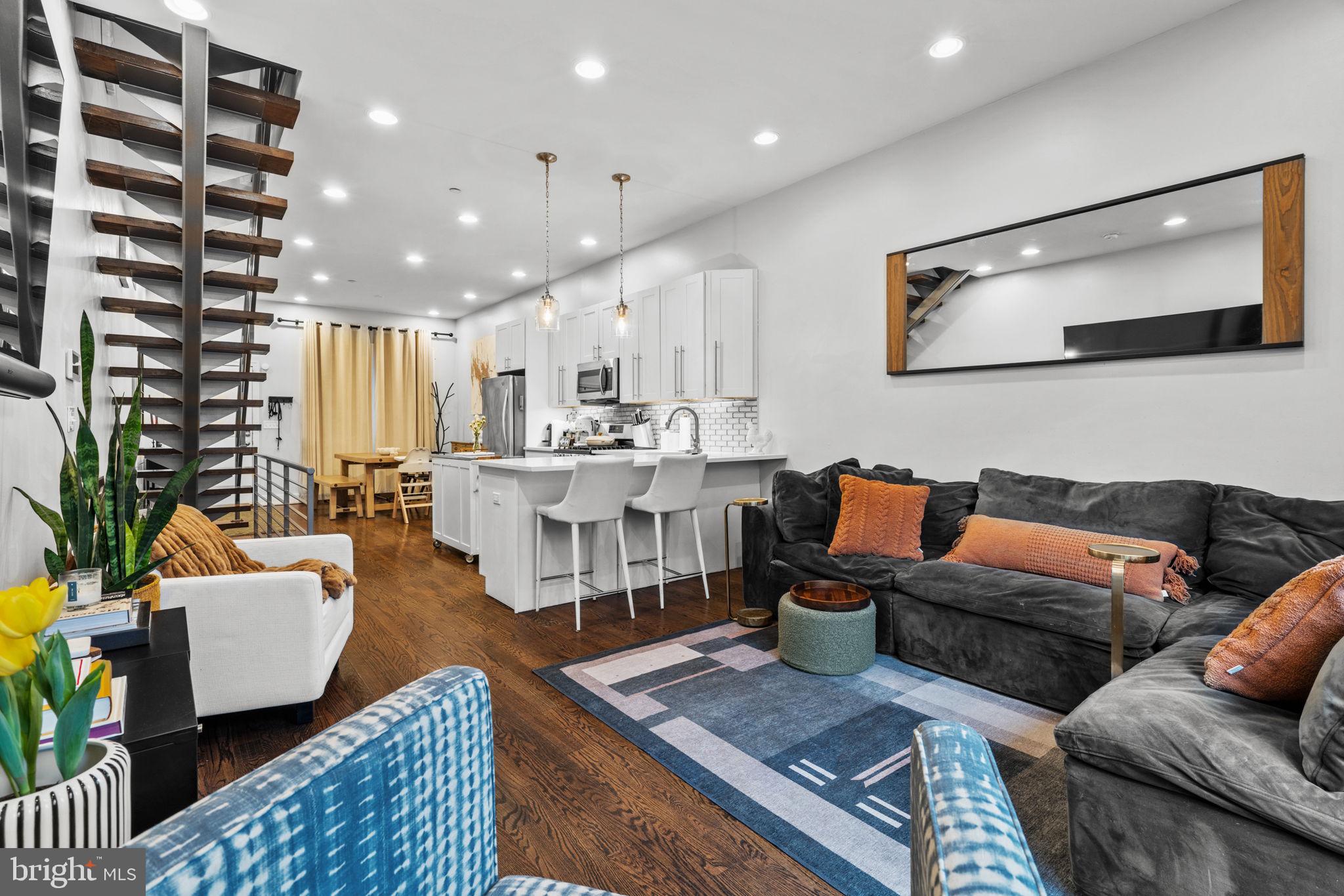 1516 N PALETHORP STREET