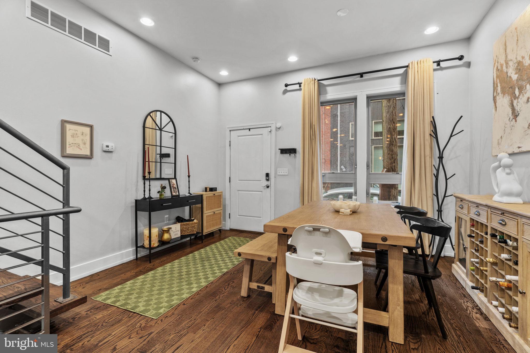 1516 N PALETHORP STREET