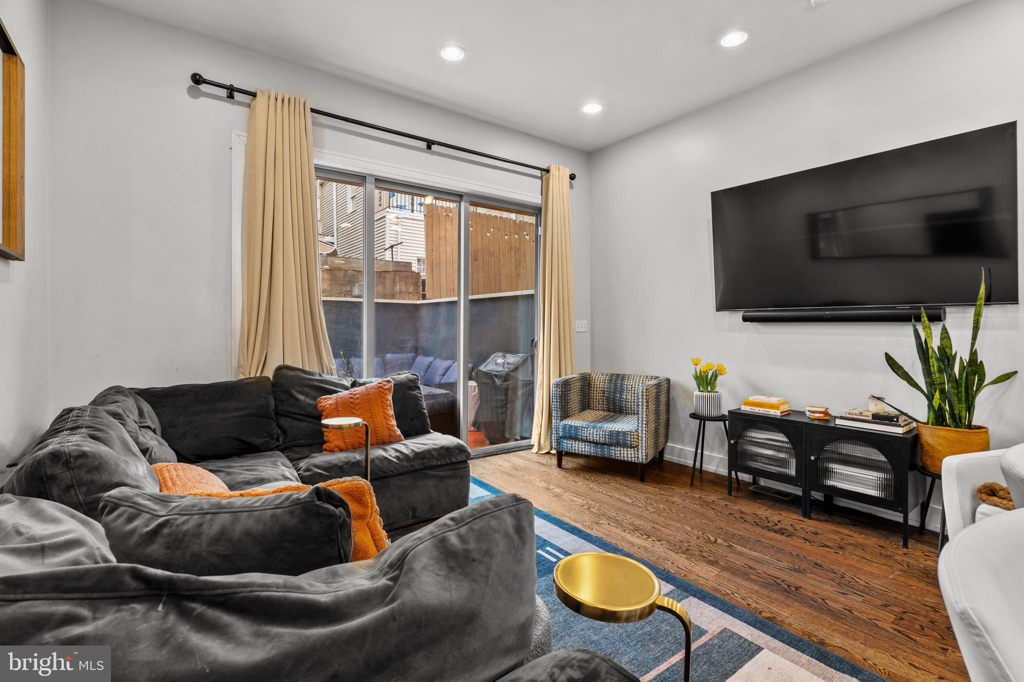 1516 N PALETHORP STREET