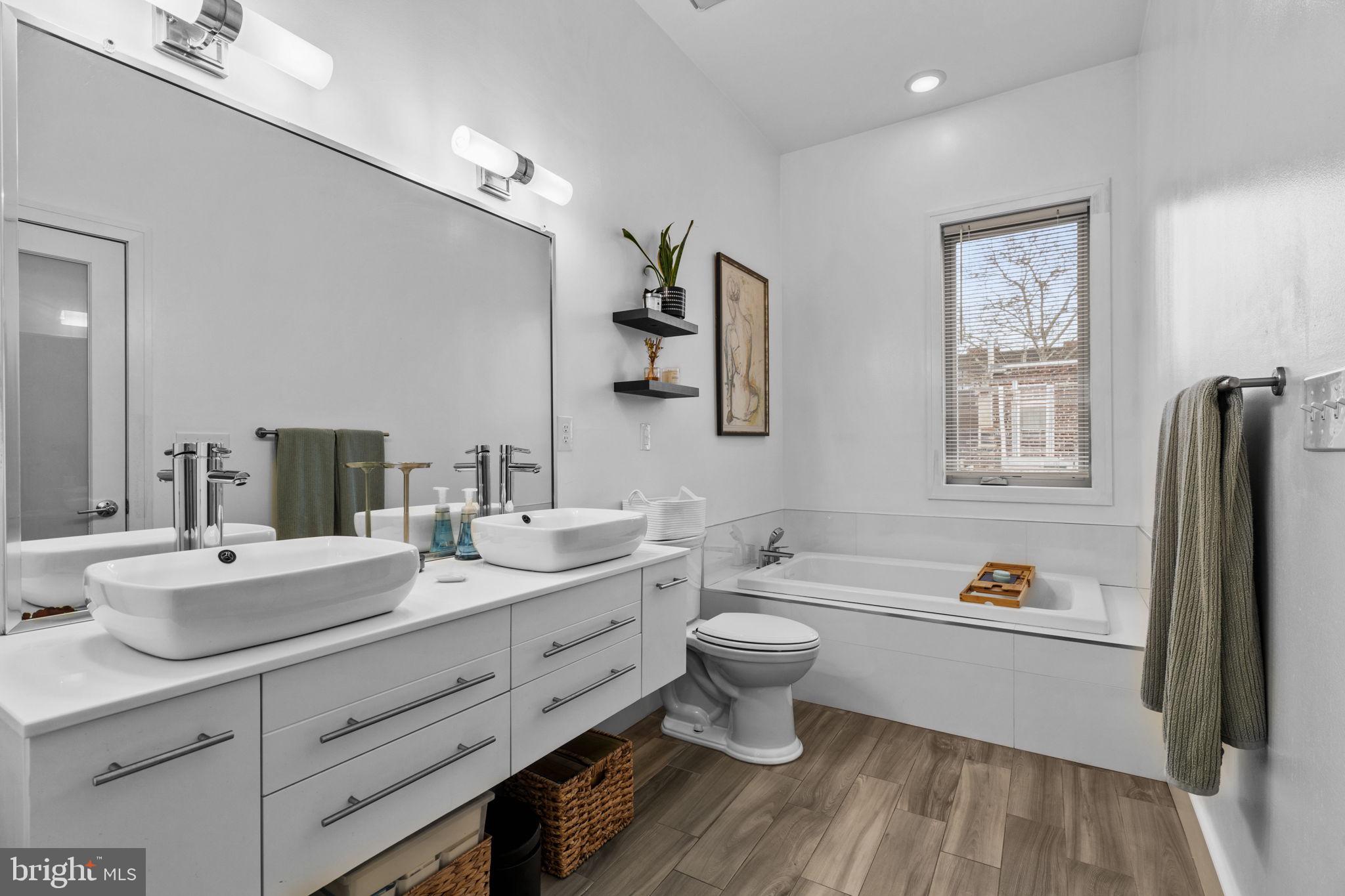 1516 N PALETHORP STREET