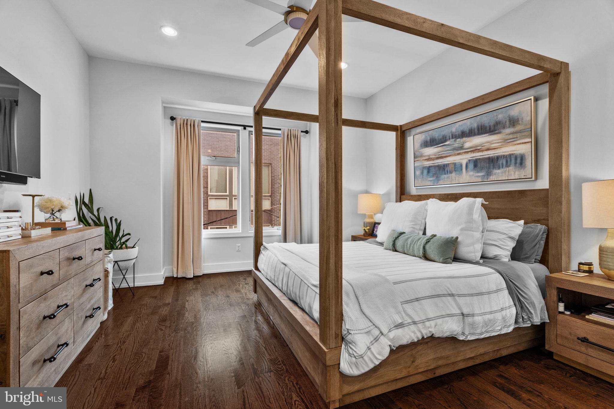 1516 N PALETHORP STREET