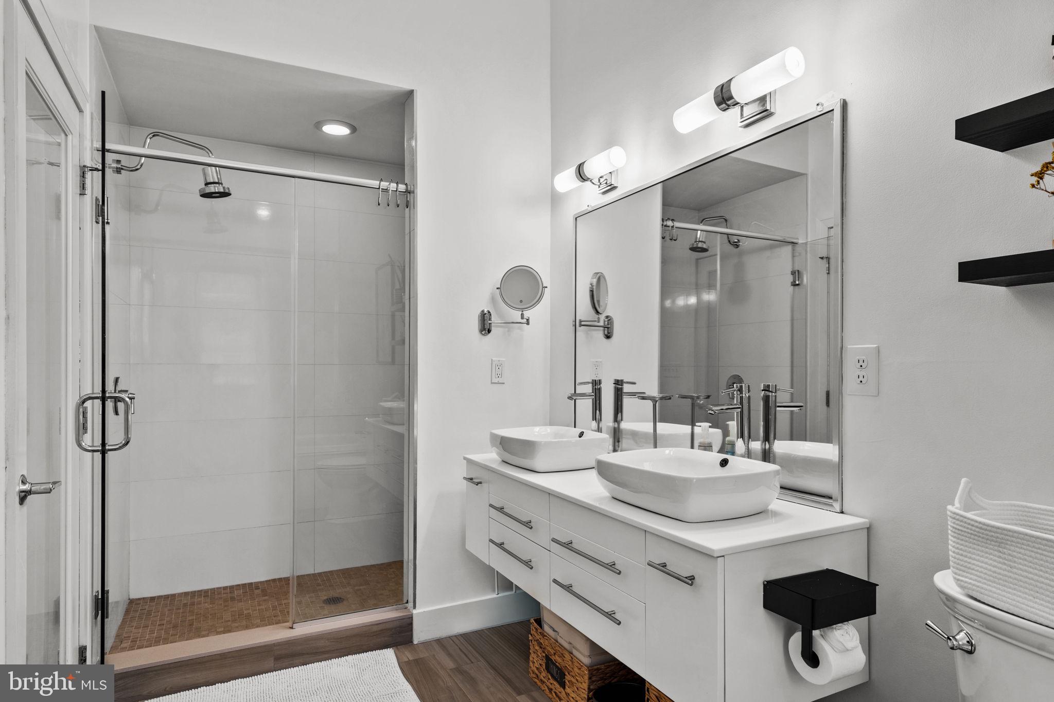 1516 N PALETHORP STREET