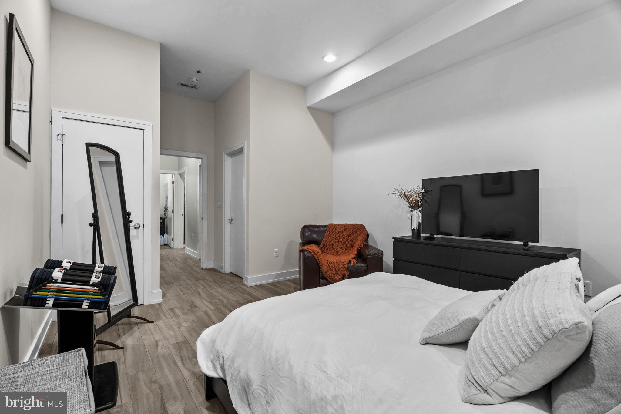 1516 N PALETHORP STREET