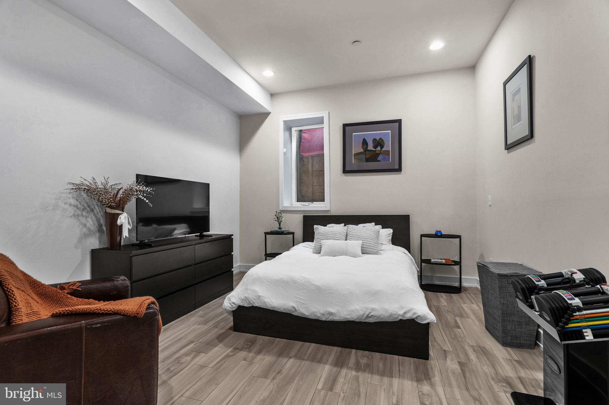 1516 N PALETHORP STREET