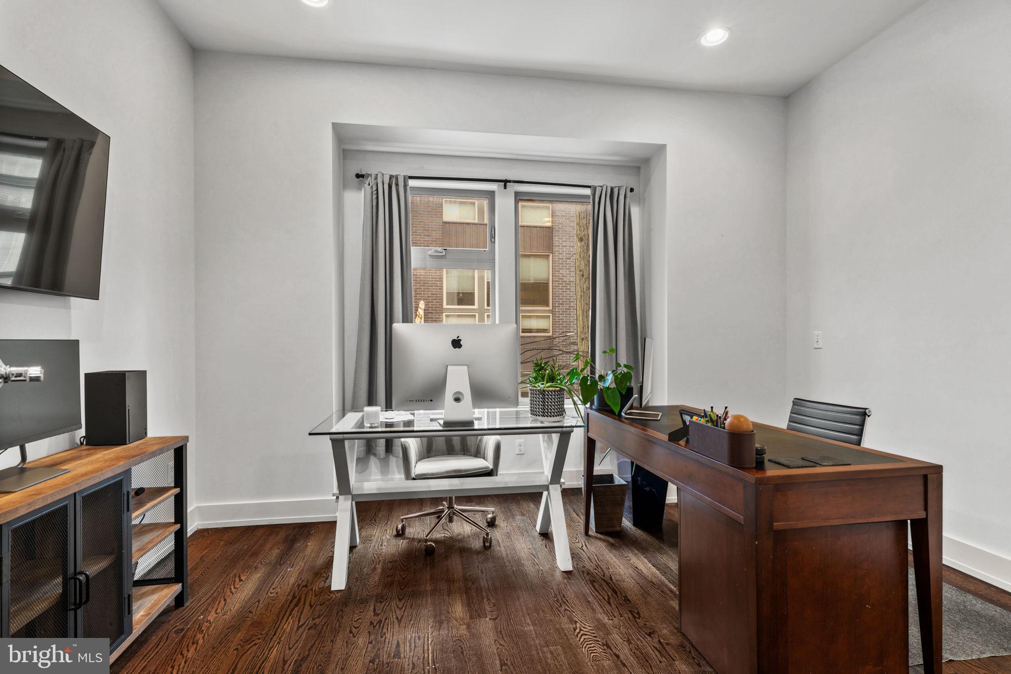 1516 N PALETHORP STREET