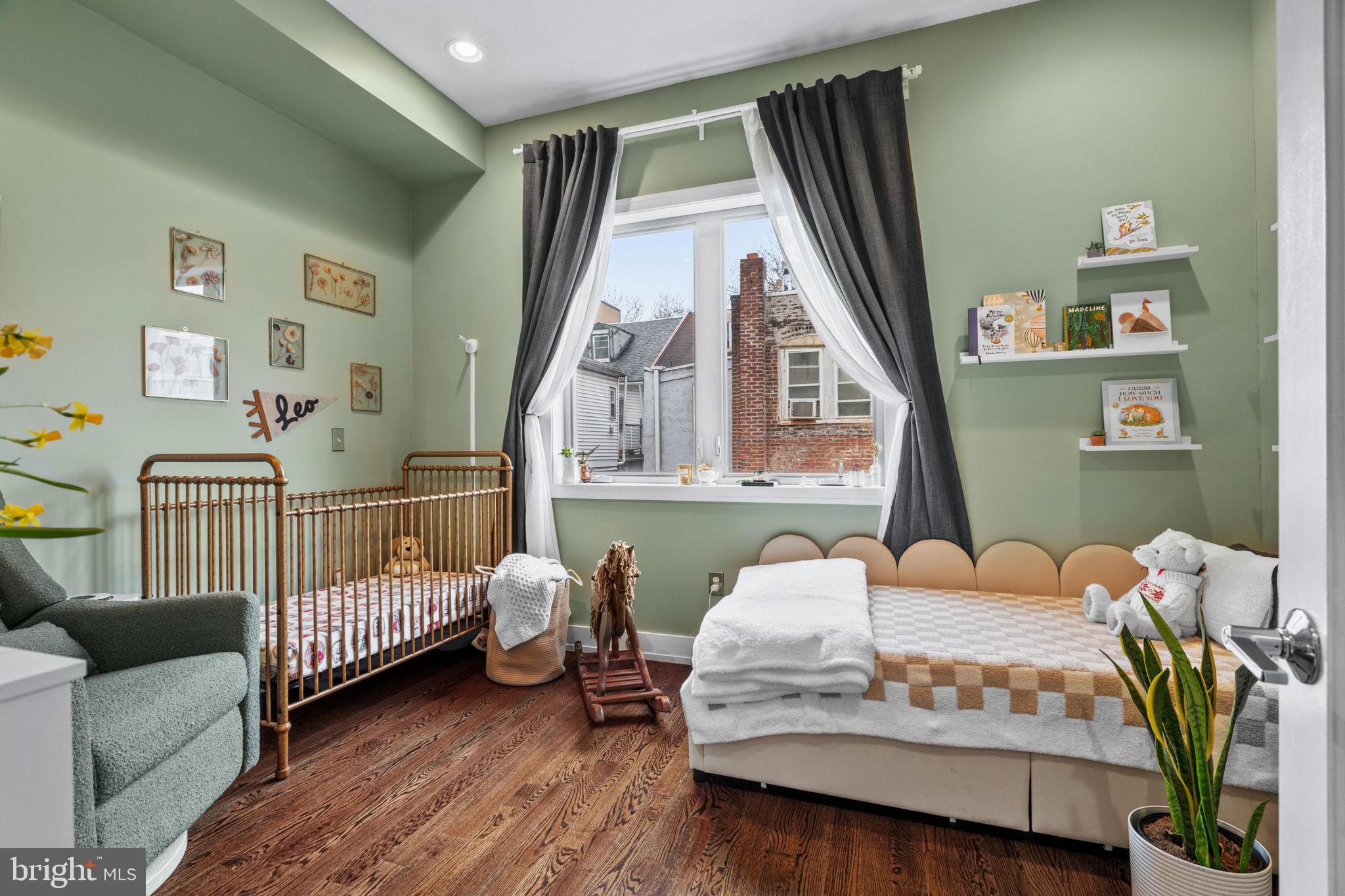 1516 N PALETHORP STREET