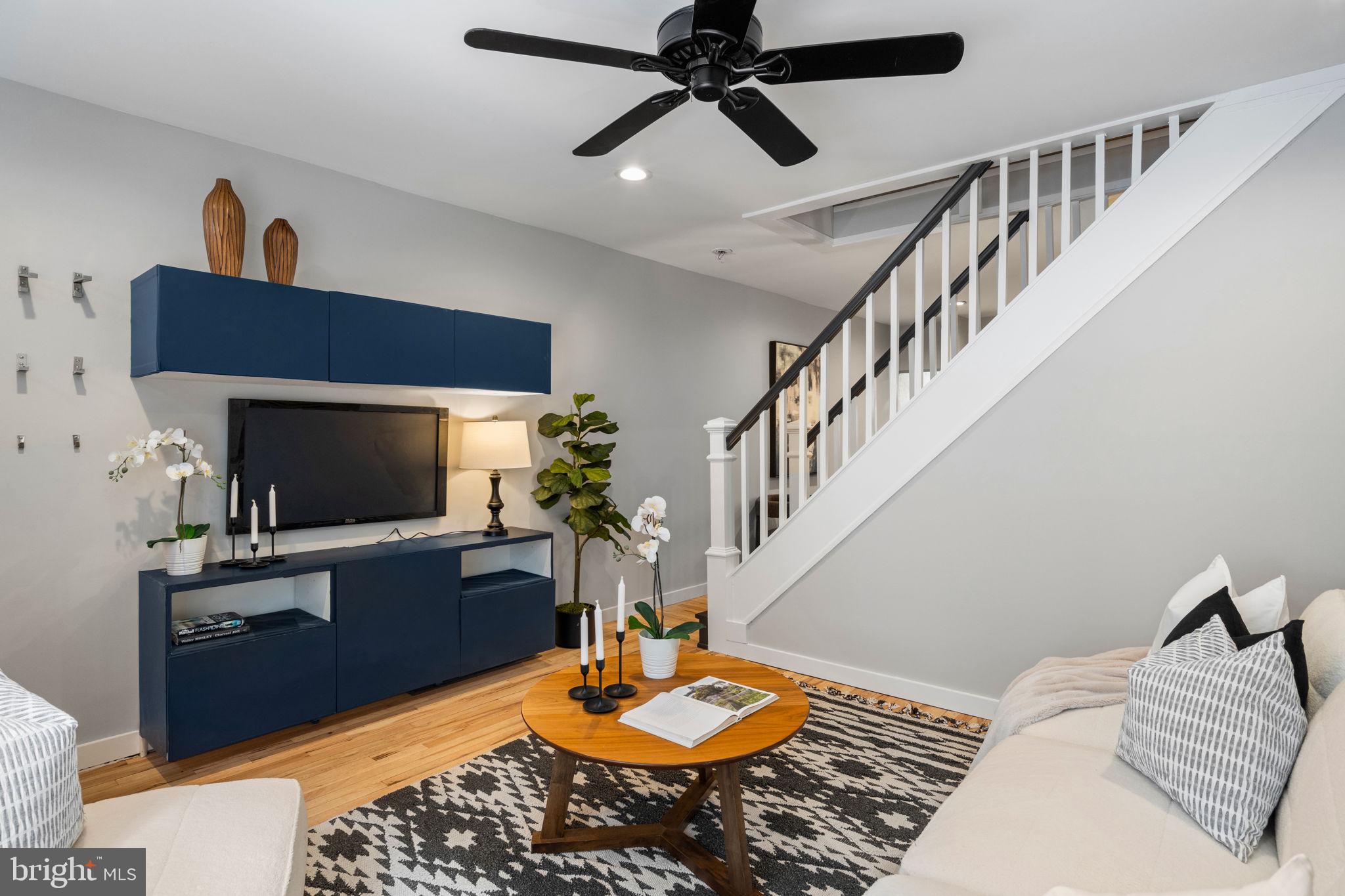 619 E THOMPSON STREET