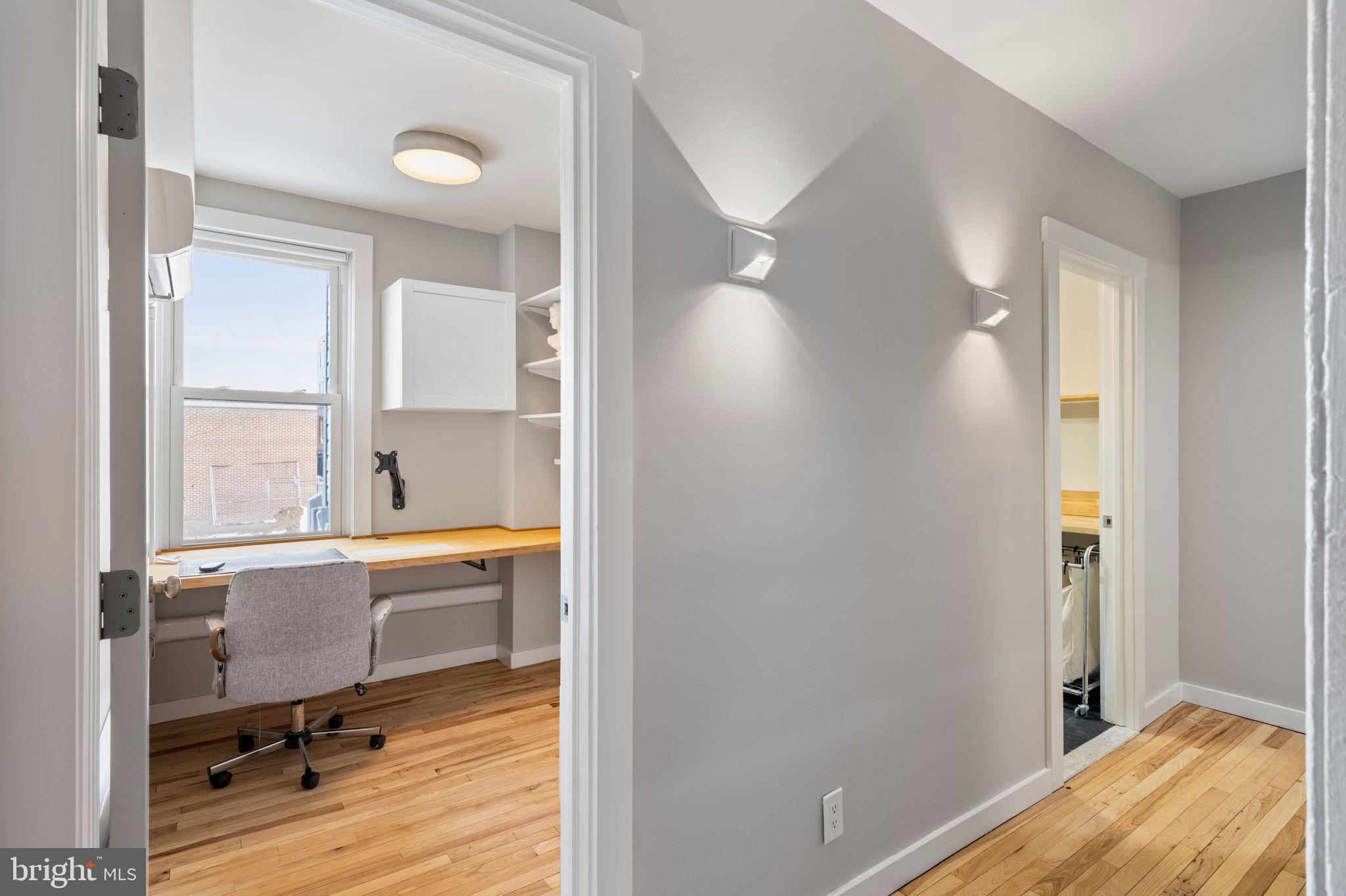 619 E THOMPSON STREET