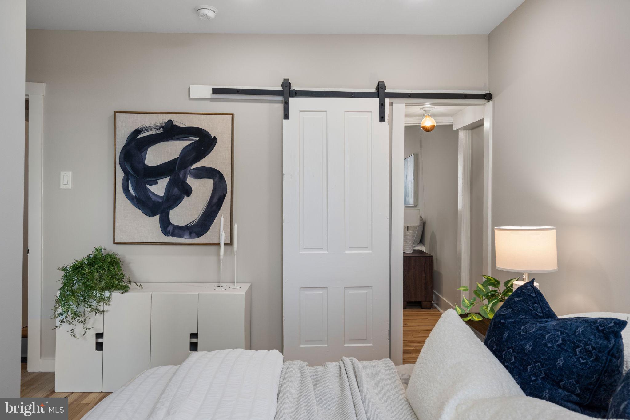 619 E THOMPSON STREET