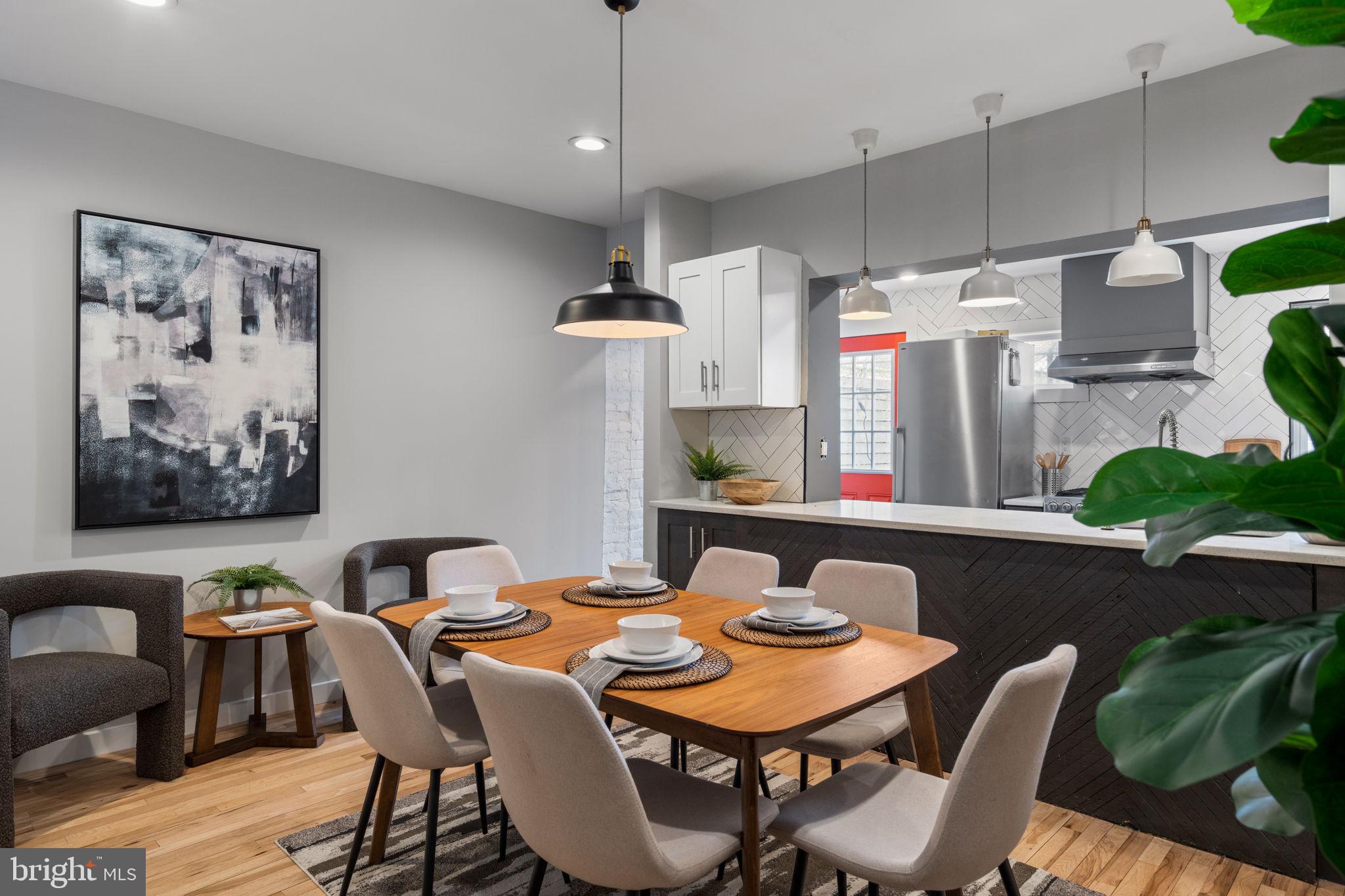 619 E THOMPSON STREET