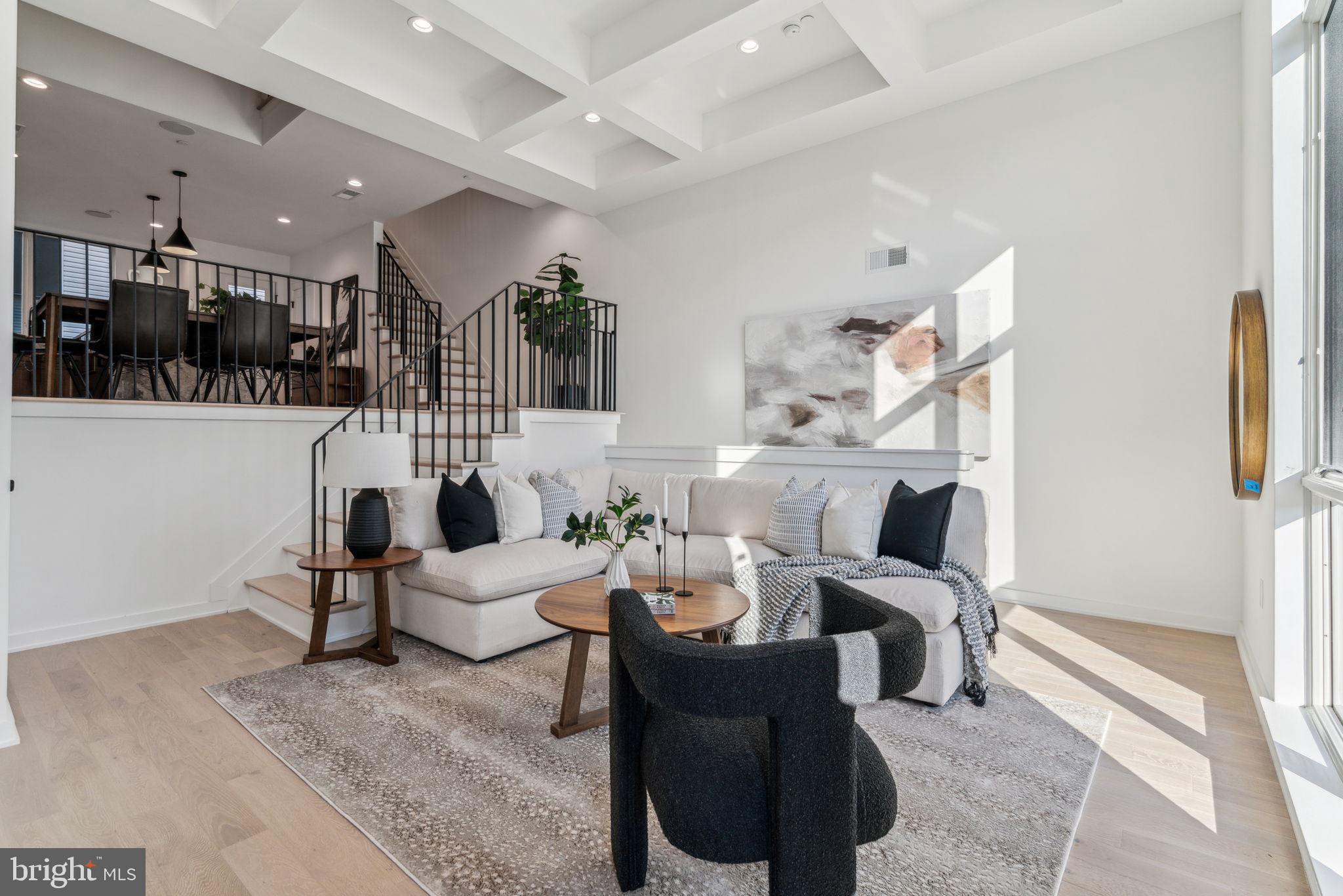 954 N 6TH STREET