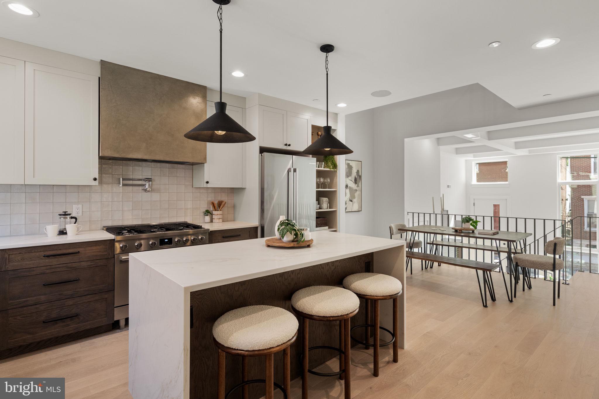 954 N 6TH STREET